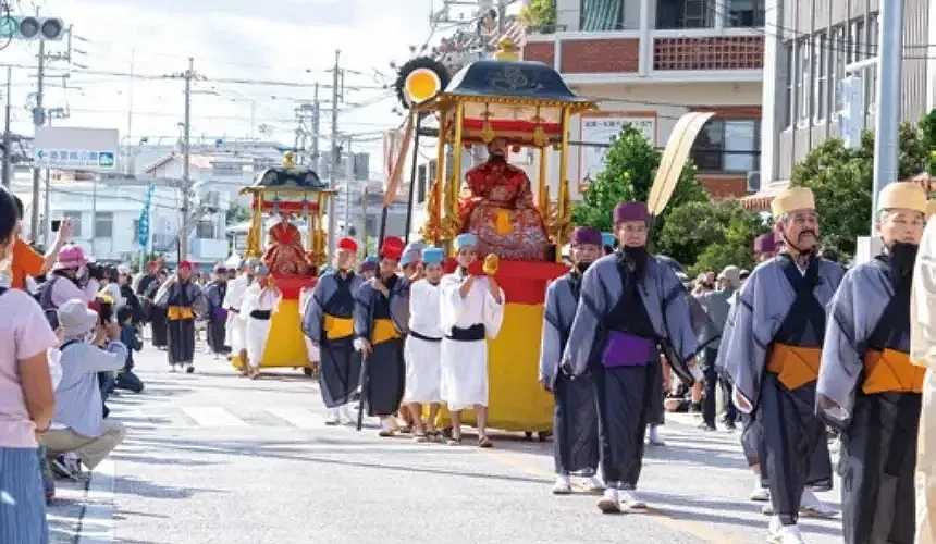 Okinawa-The glory of the Ryukyu Dynasty reappears! Parade of Okinawa kings and princesses, traditional art performances