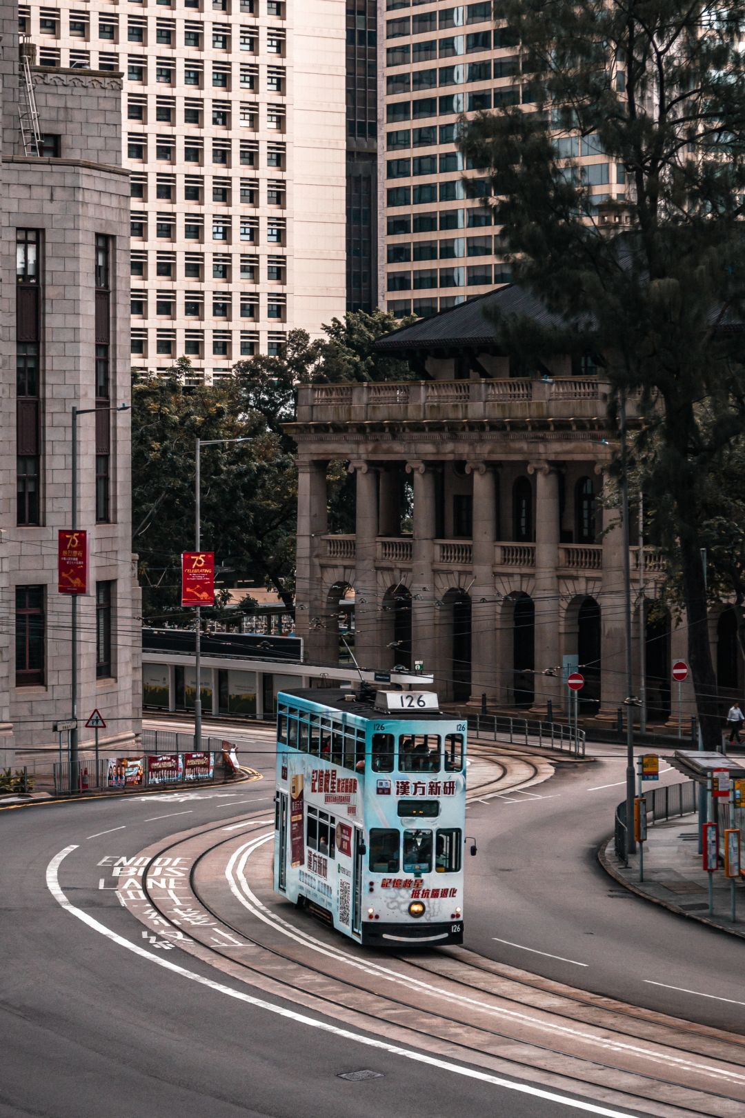 Hong kong-Share the 15 best views in Hong Kong. Braemar Hill and Ding Ding Station in the Dockyard