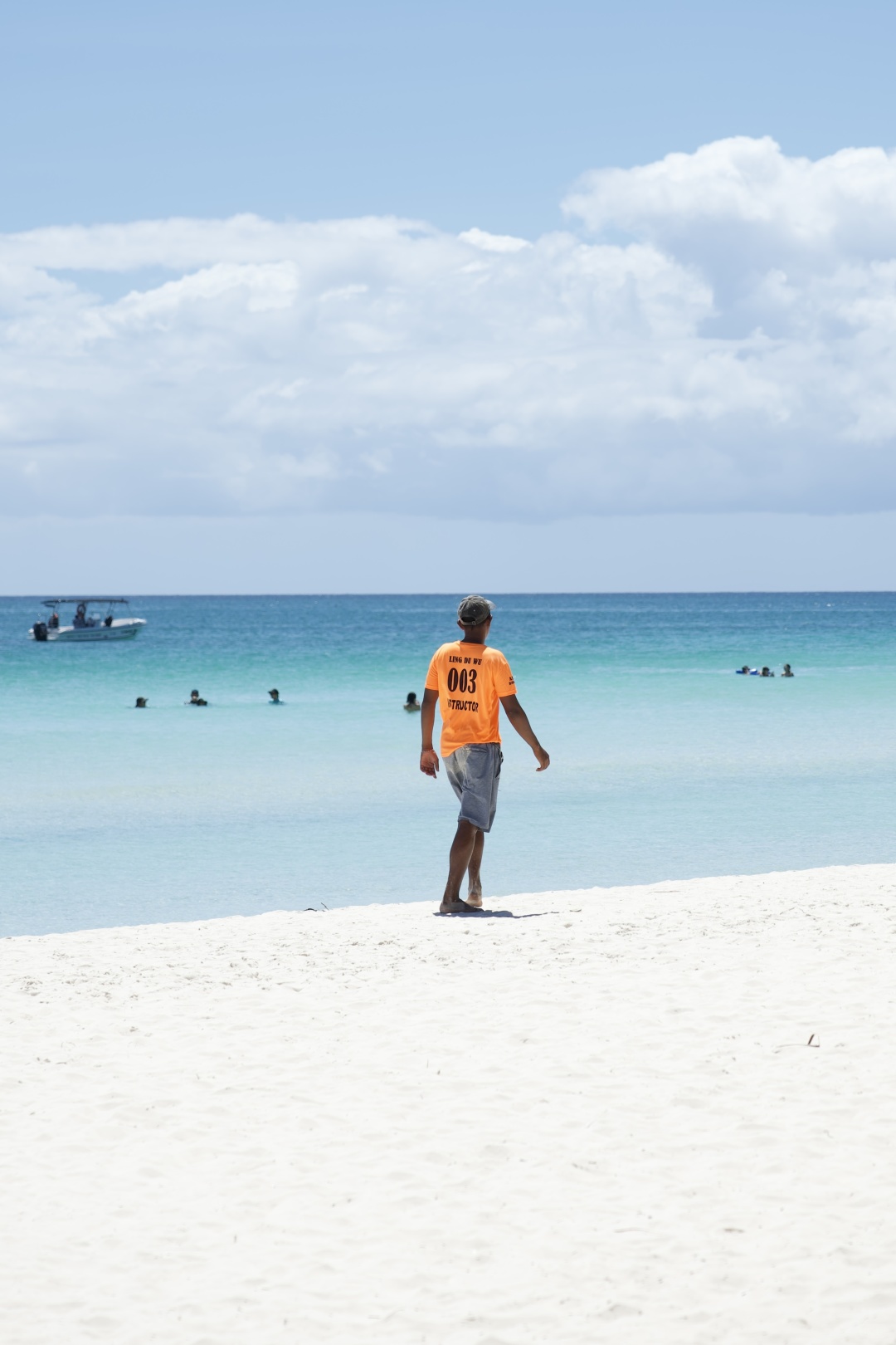 Boracay-Boracay is a great place for low-cost and daze,⛱️ sunbathing naked on the beach