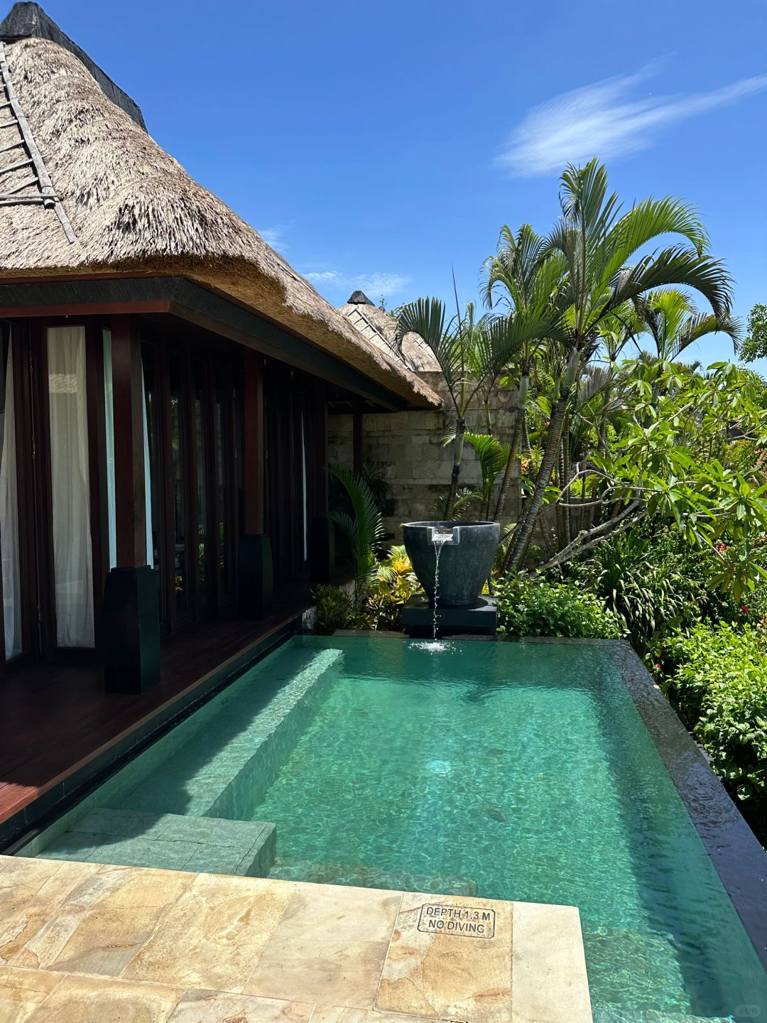 Bali-Bulgari Hotel Bali, the perfect fusion of villa room environment, cliff cableway and nature