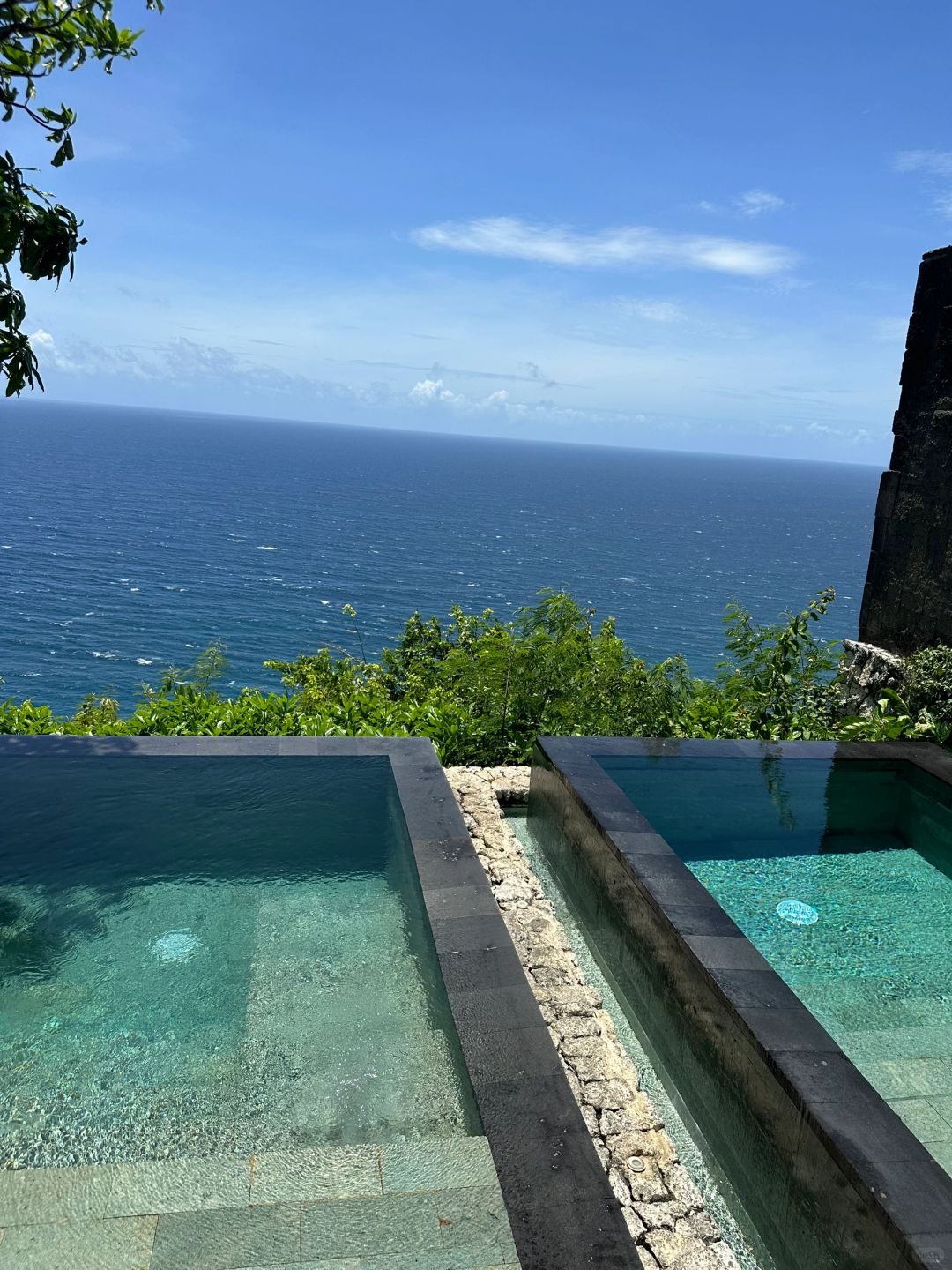 Bali-Bulgari Hotel Bali, the perfect fusion of villa room environment, cliff cableway and nature