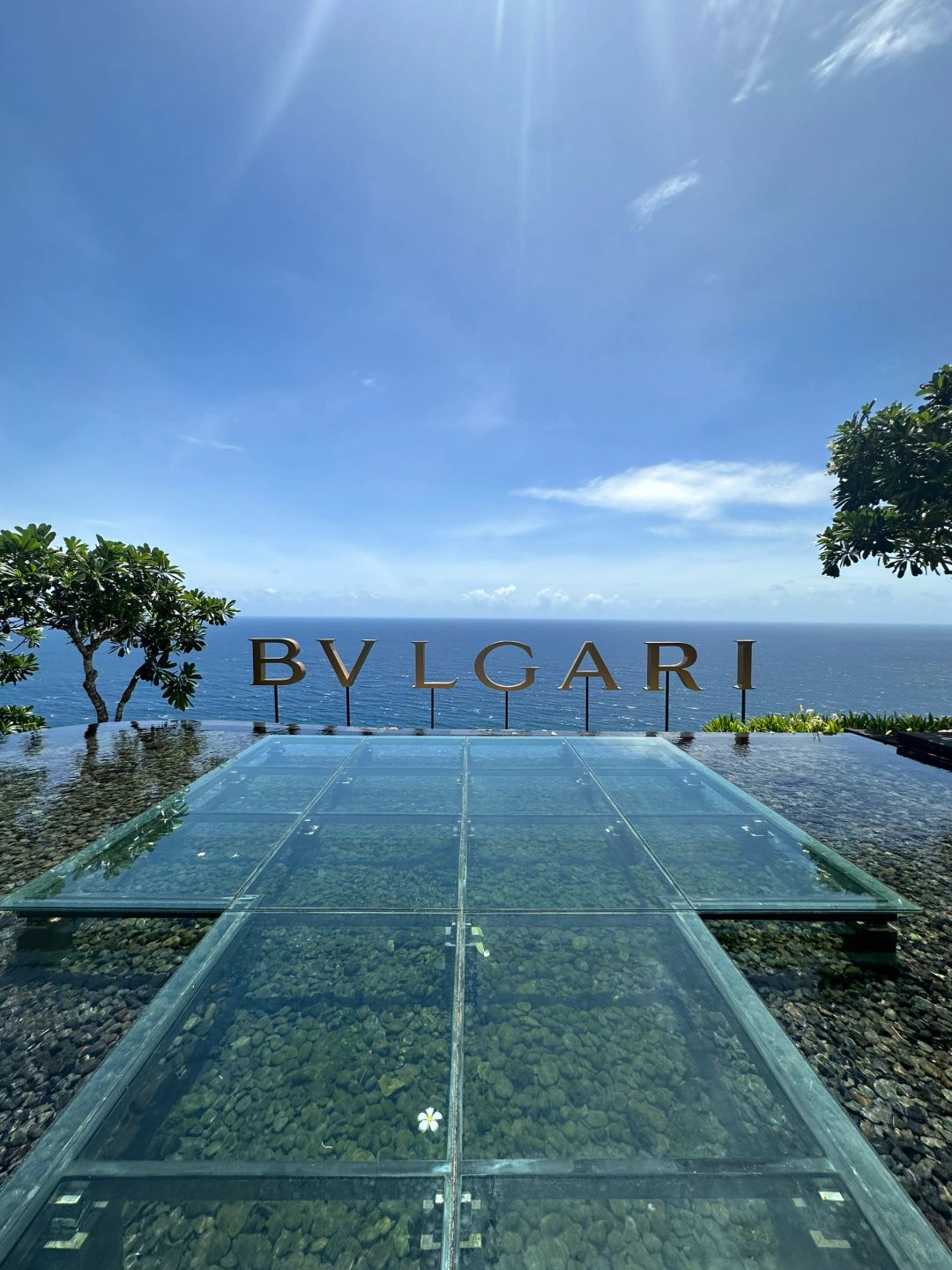 Bali-Bulgari Hotel Bali, the perfect fusion of villa room environment, cliff cableway and nature