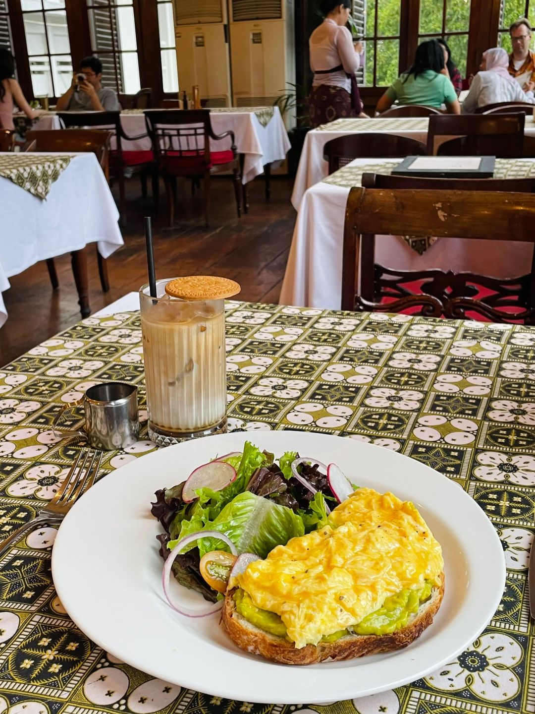 Jakarta-Batavia, Jakarta, a century-old coffee shop left over from the Dutch colonial period