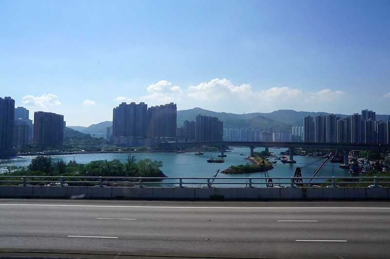 Hong kong-Hong Kong Crystal Bus. Enjoy beautiful scenery and delicious food on a family bus trip