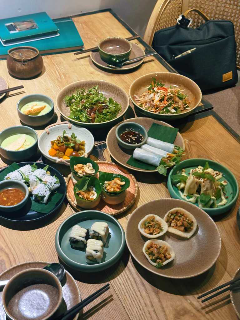 Hanoi-Top 5 vegetarian and vegan restaurants in Hanoi with no private recommendations. The choice of vegetarians.