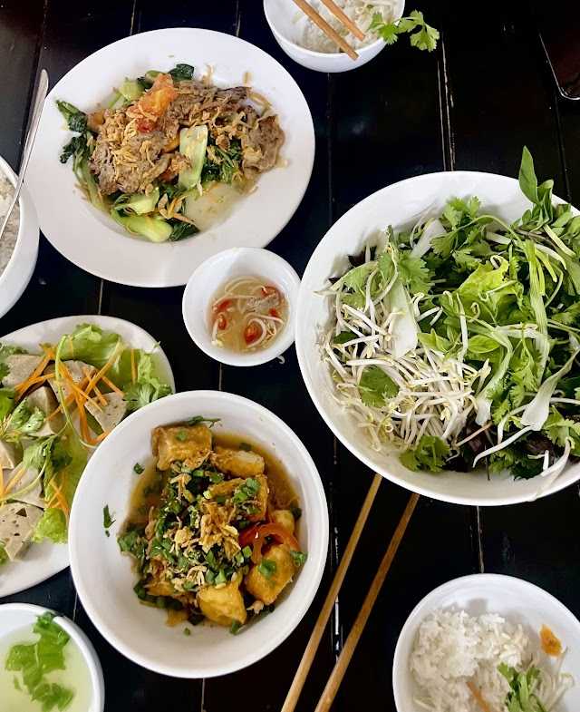 Hanoi-Top 5 vegetarian and vegan restaurants in Hanoi with no private recommendations. The choice of vegetarians.