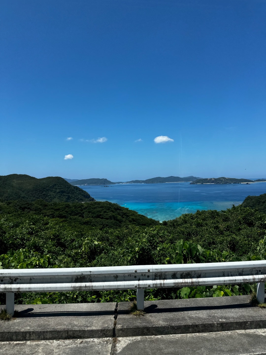 Okinawa-Travel guide to Tokashiki Island in Okinawa, Japan. Sunshine, beach, sea and bikini girls