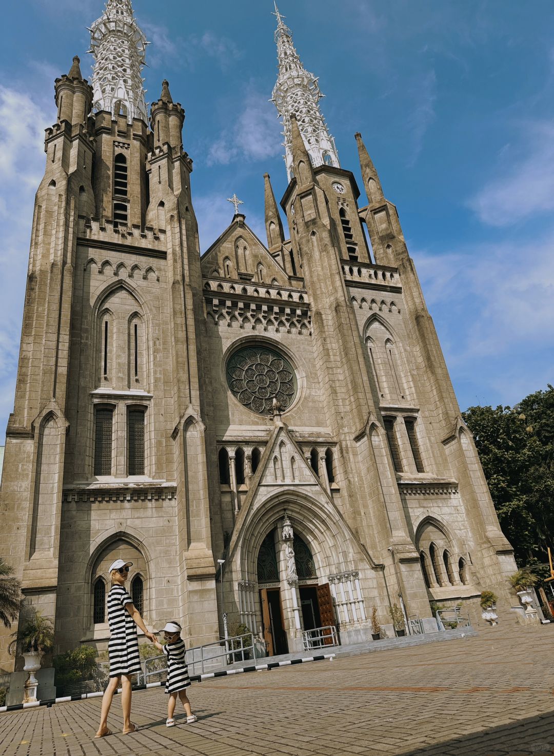 Jakarta-Jakarta Cathedraldral third largest cathedral in the world. Free to visit without reservation