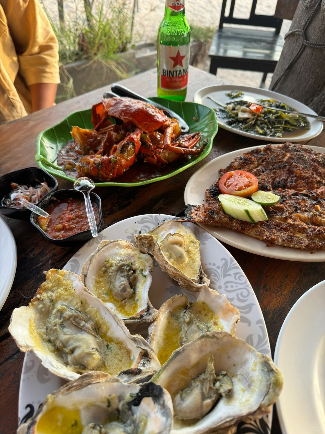 Bali-Warung Happy Gen seafood restaurant in Jimbaran, Bali, close to the beach and cheap