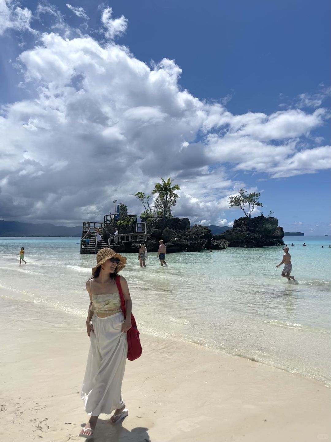 Boracay-Boracay Island Transportation Guide for Fools, White Beach with Fine Sand is Very Beautiful