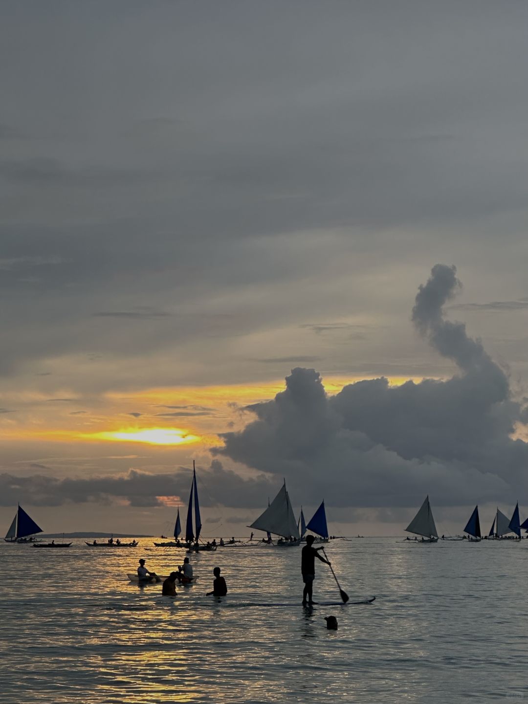 Boracay-Boracay Island Transportation Guide for Fools, White Beach with Fine Sand is Very Beautiful