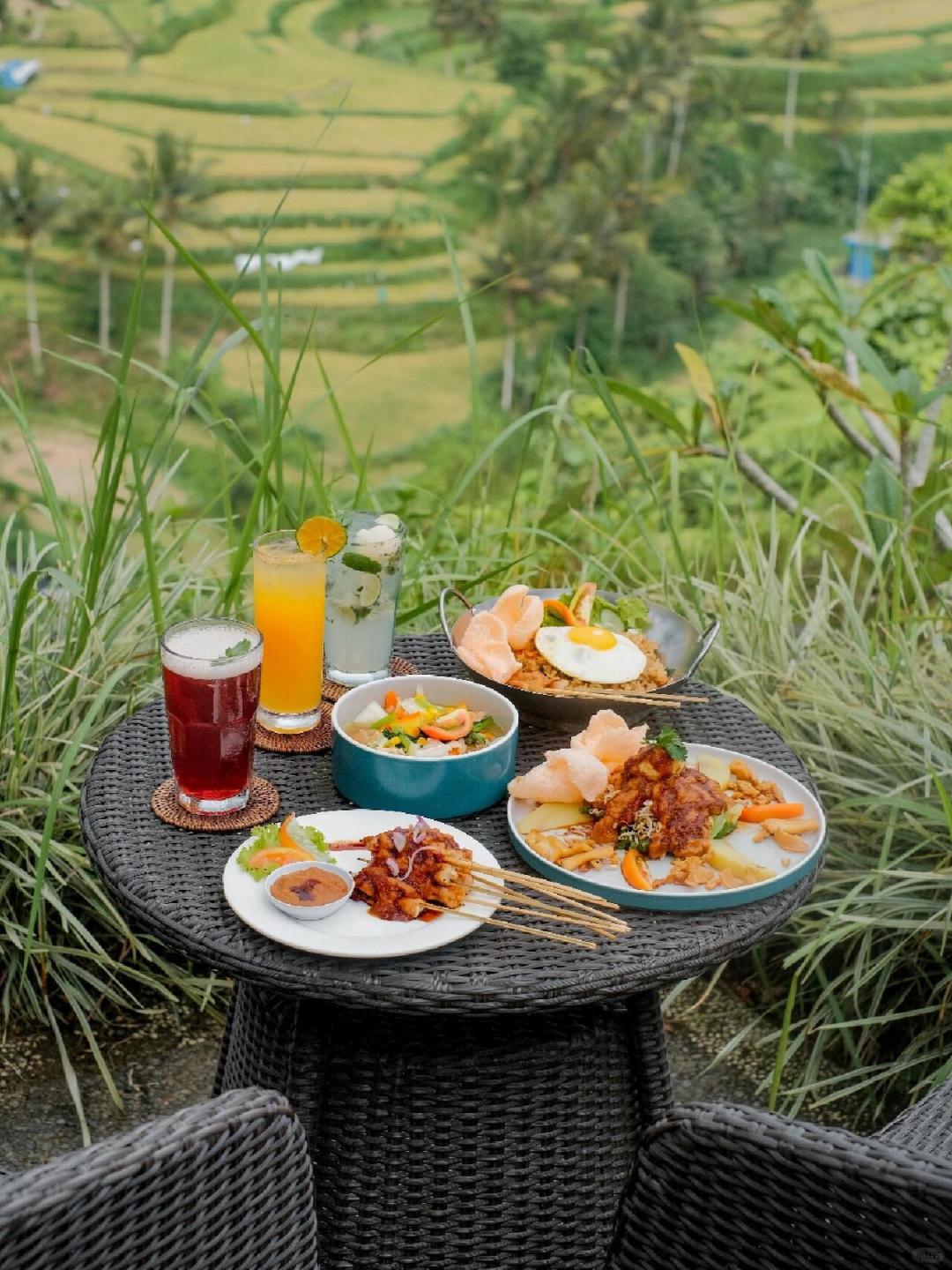 Bali-The 5 Most Beautiful Volcanic Landscape Caf é s in Bali, Enjoy the Scenery and Taste the Cuisine