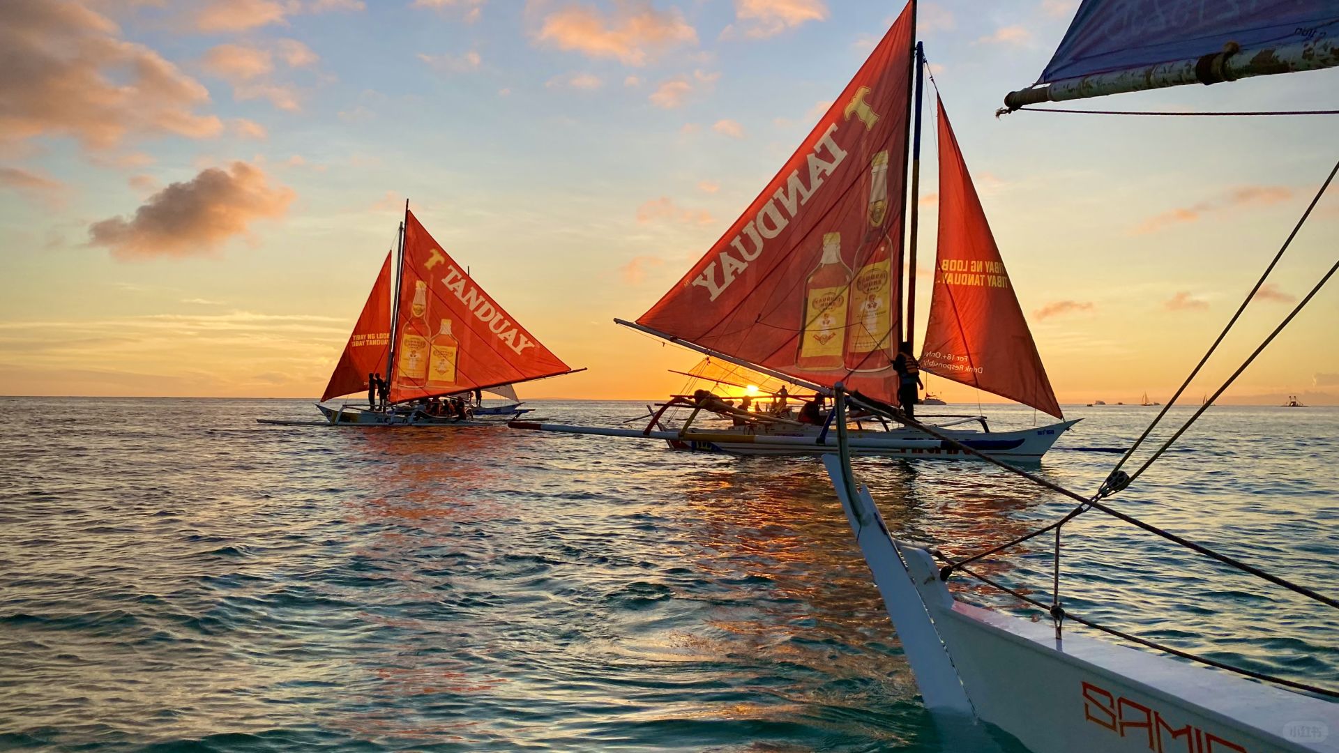 Boracay-Boracay Willy's Rock, Bulabog Beach, Crystal Cove island, Puka Shell Beach travel guide