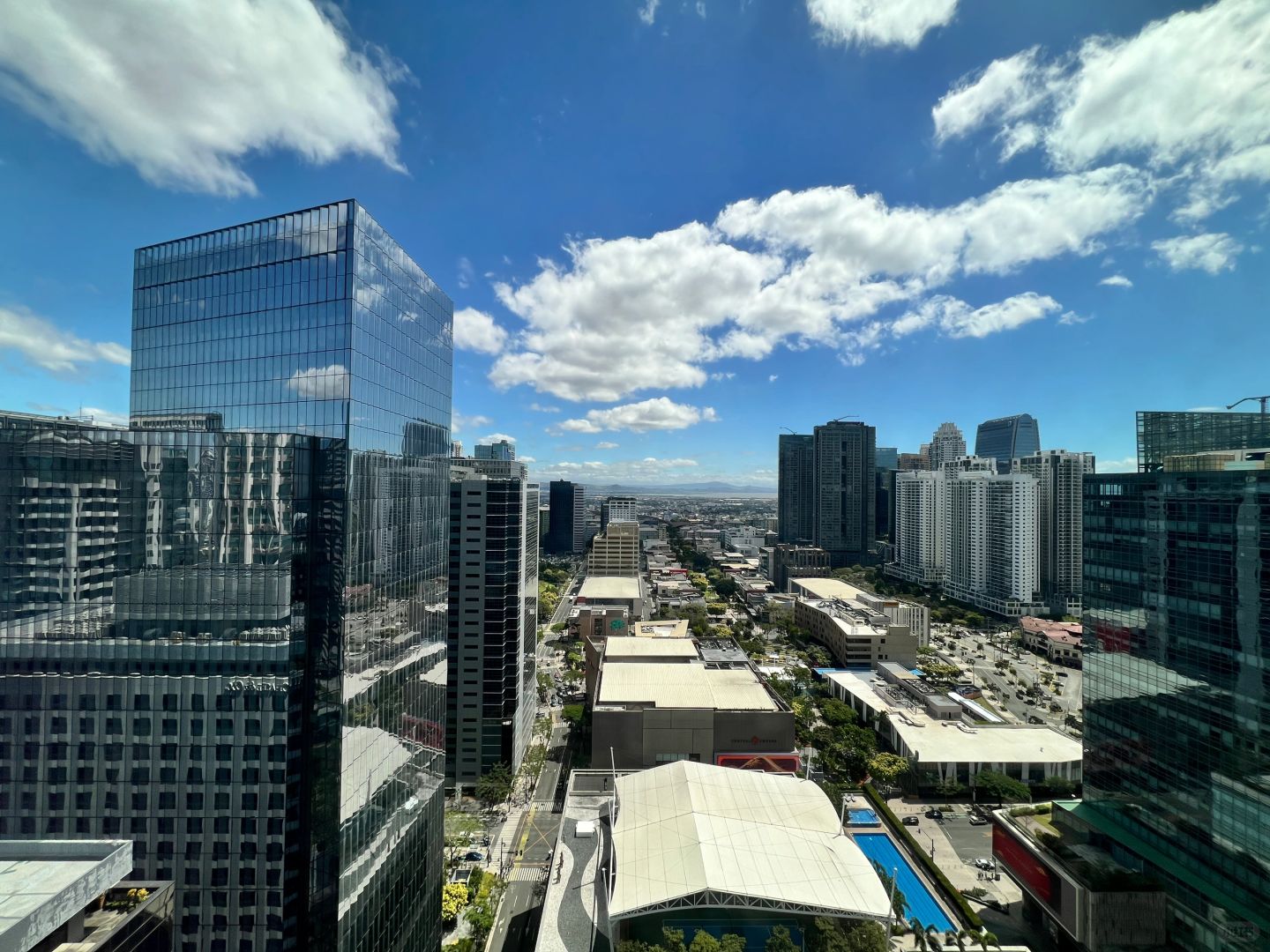 Manila/Luzon-Shangri-La Hotel at the Fort Makati BGC, the most modern business center in Manila