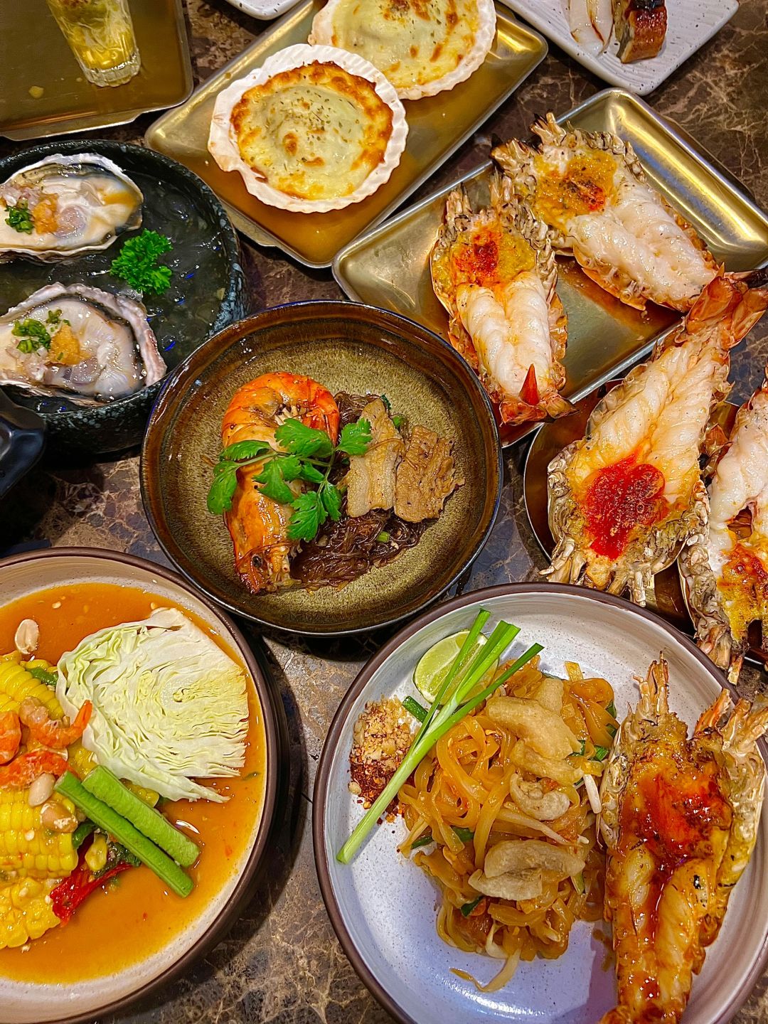 Bangkok-Wisdom International Buffet♾️, a buffet of Chinese, Thai, Japanese and Western food