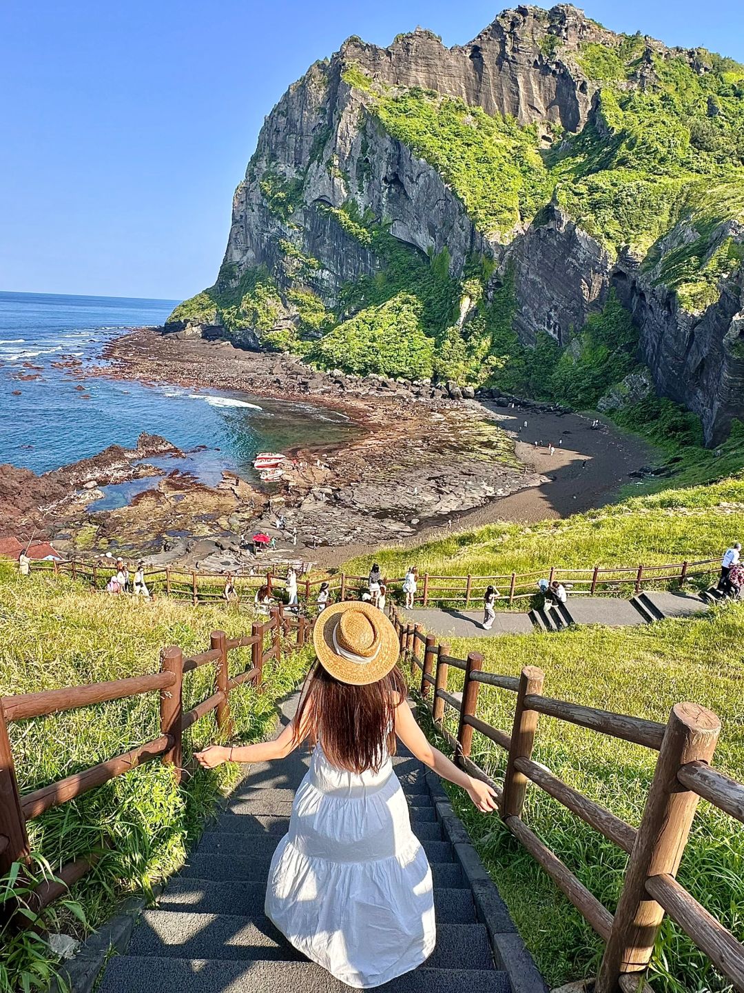 Busan/Jeju-Hotels, transportation, consumption level, and tourist attractions in Jeju Island, South Korea