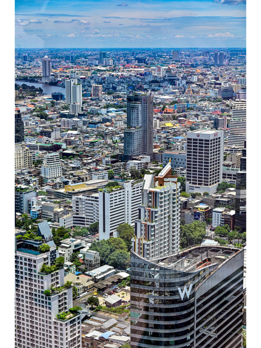 Bangkok-Pixel Tower 55th Arabica Café overlooking Bangkok city view and Chao Phraya River