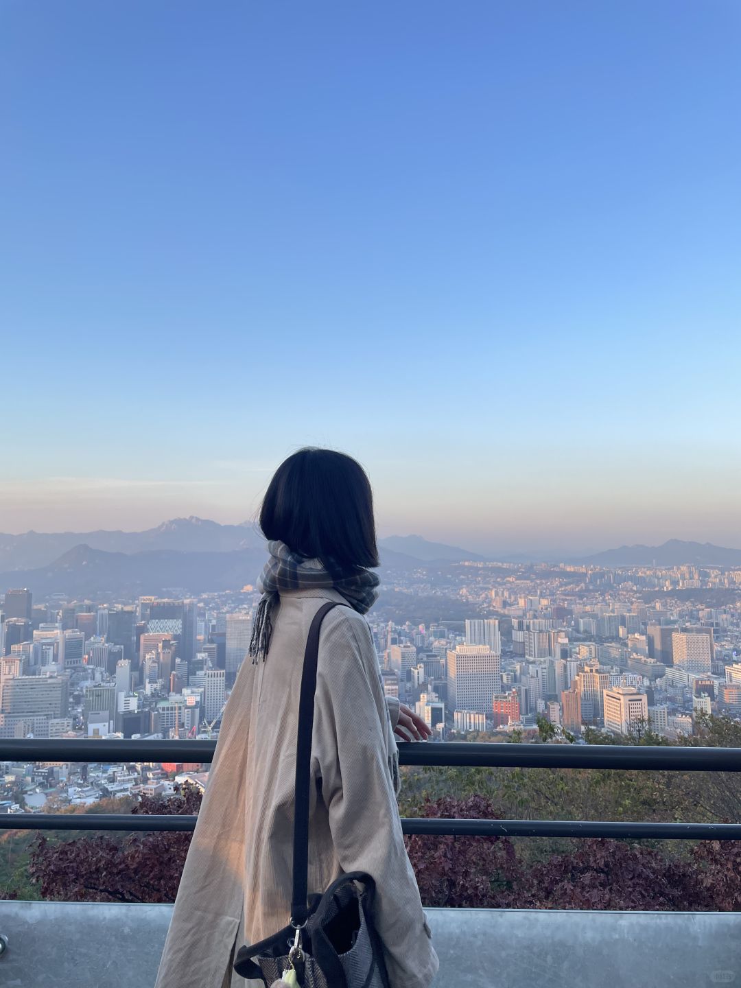 Seoul-Visit Seoul Namsan Park when the weather is good and enjoy the beautiful sunset