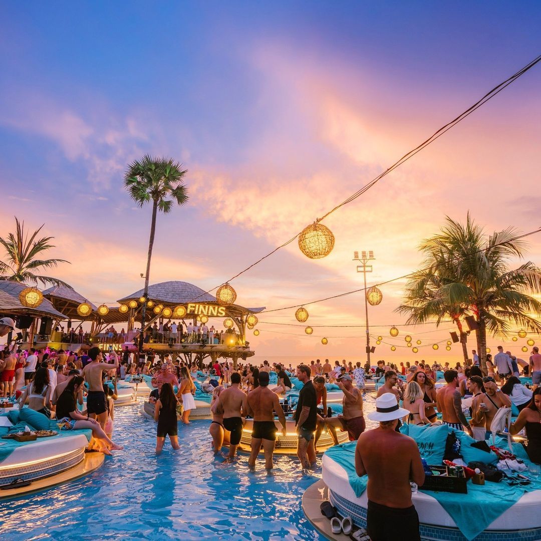 Bali-Bali Finns, the most carnival beach club, has a super large pool area and three restaurants