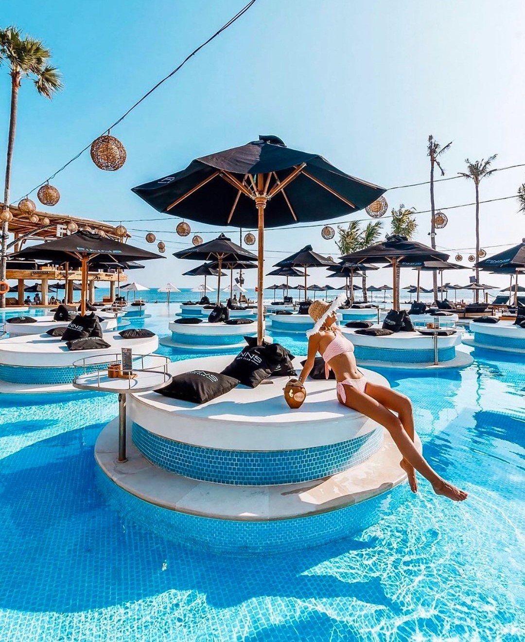 Bali-Bali Finns, the most carnival beach club, has a super large pool area and three restaurants