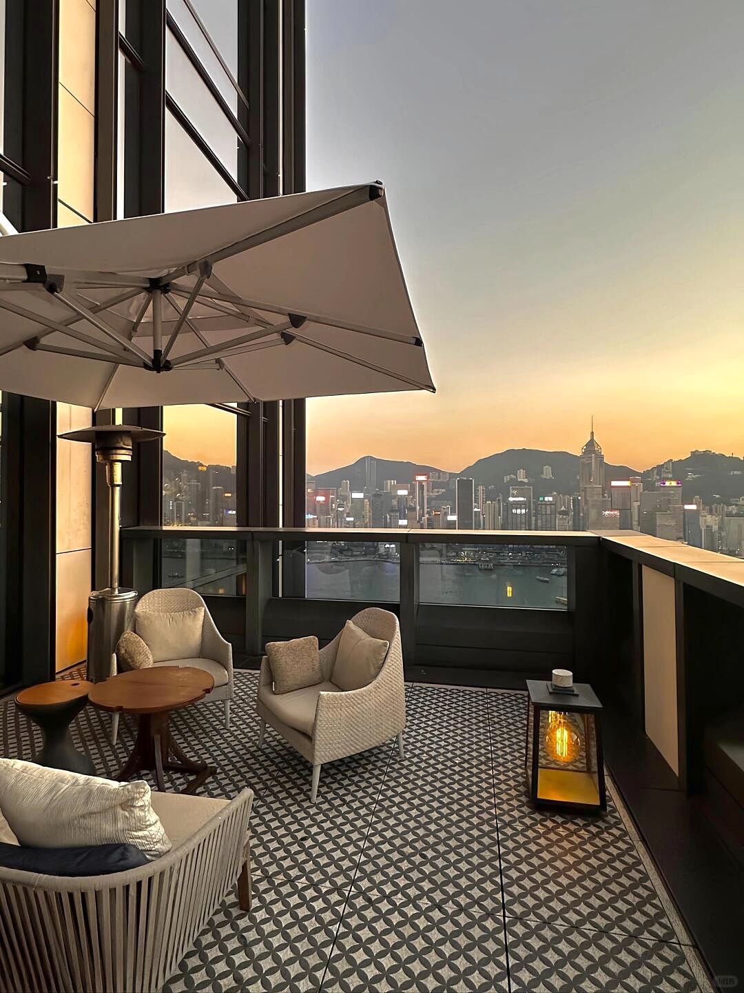 Hong kong-Rosewood Hotel Hong Kong, 🤩connected to K11 shopping mall, near Lan Kwai Fong bar street