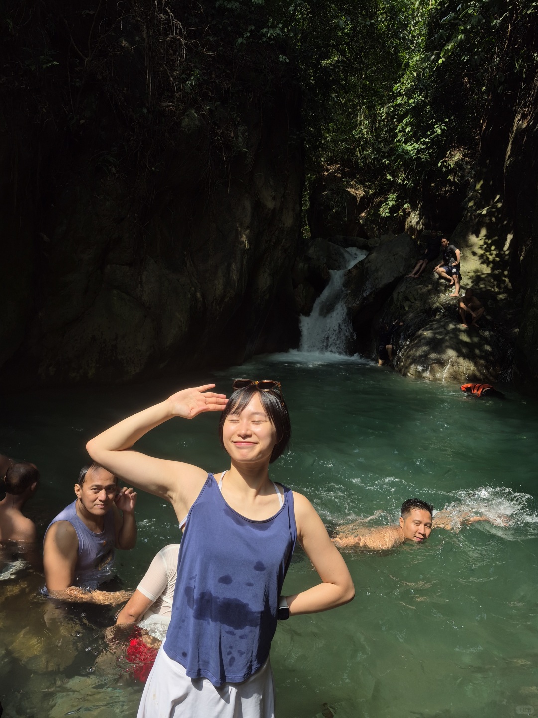 Jakarta-When traveling to Jakarta, you must go to Bogor to play in the river and see the waterfalls