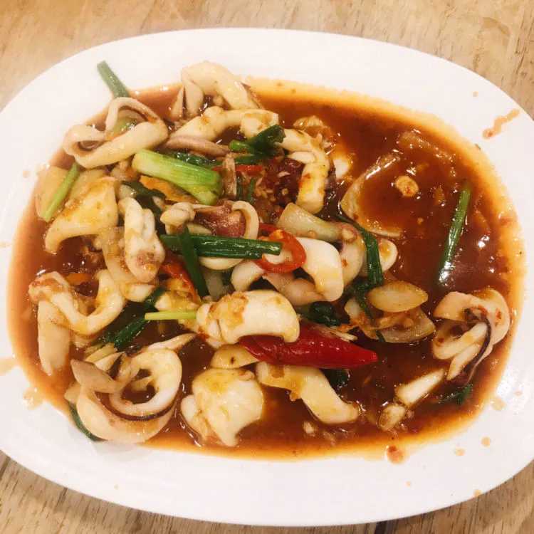 Hua Hin-Ko Seafood Restaurant in Hua Hin, taste black pepper shrimp, spicy squid, cheese lobster