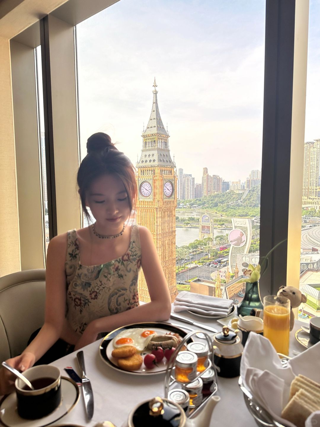 Macao-Stayed in a room with a view of the tower at Conrad Macau.🥪 Free birthday cake