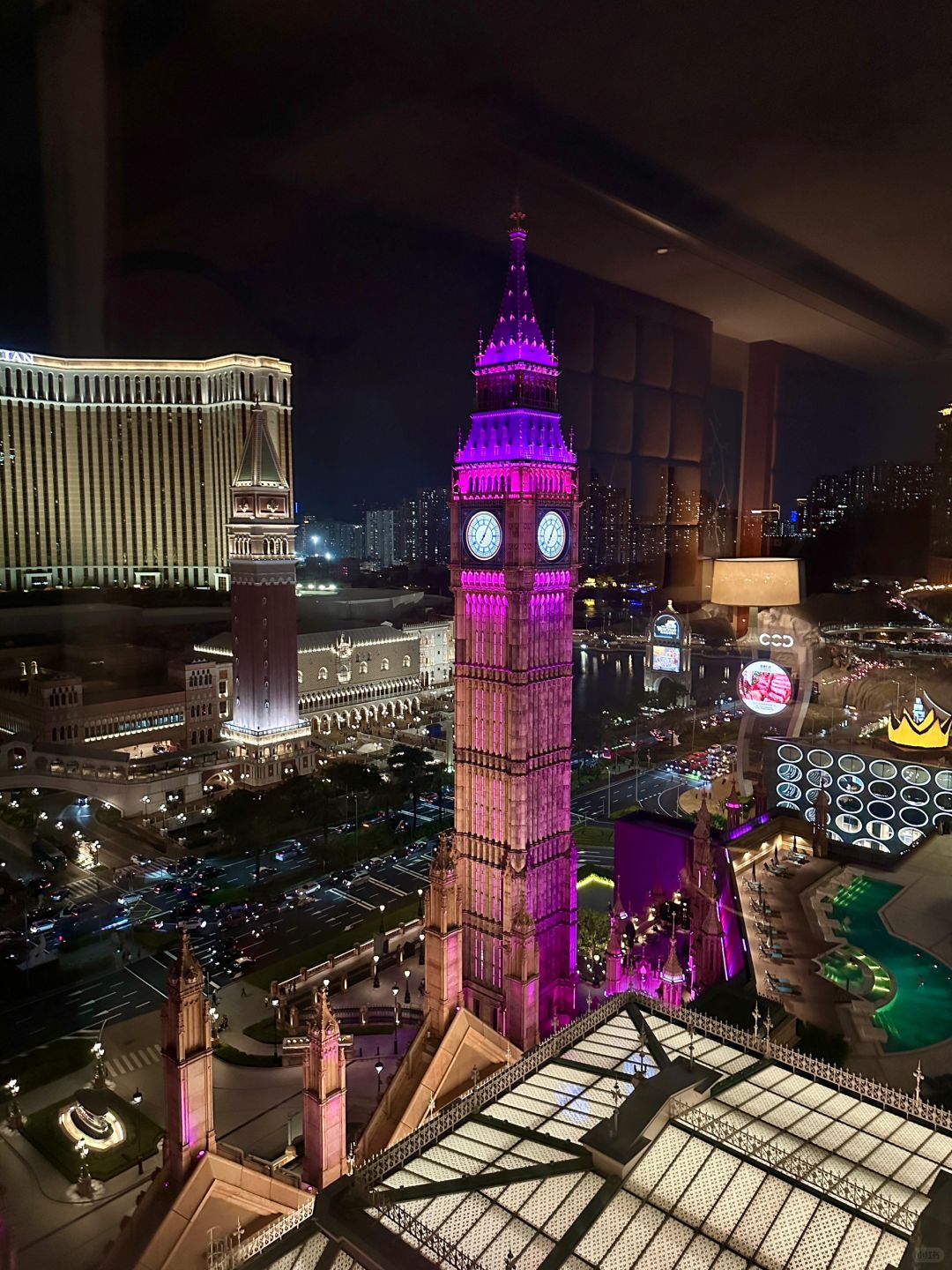 Macao-Stayed in a room with a view of the tower at Conrad Macau.🥪 Free birthday cake