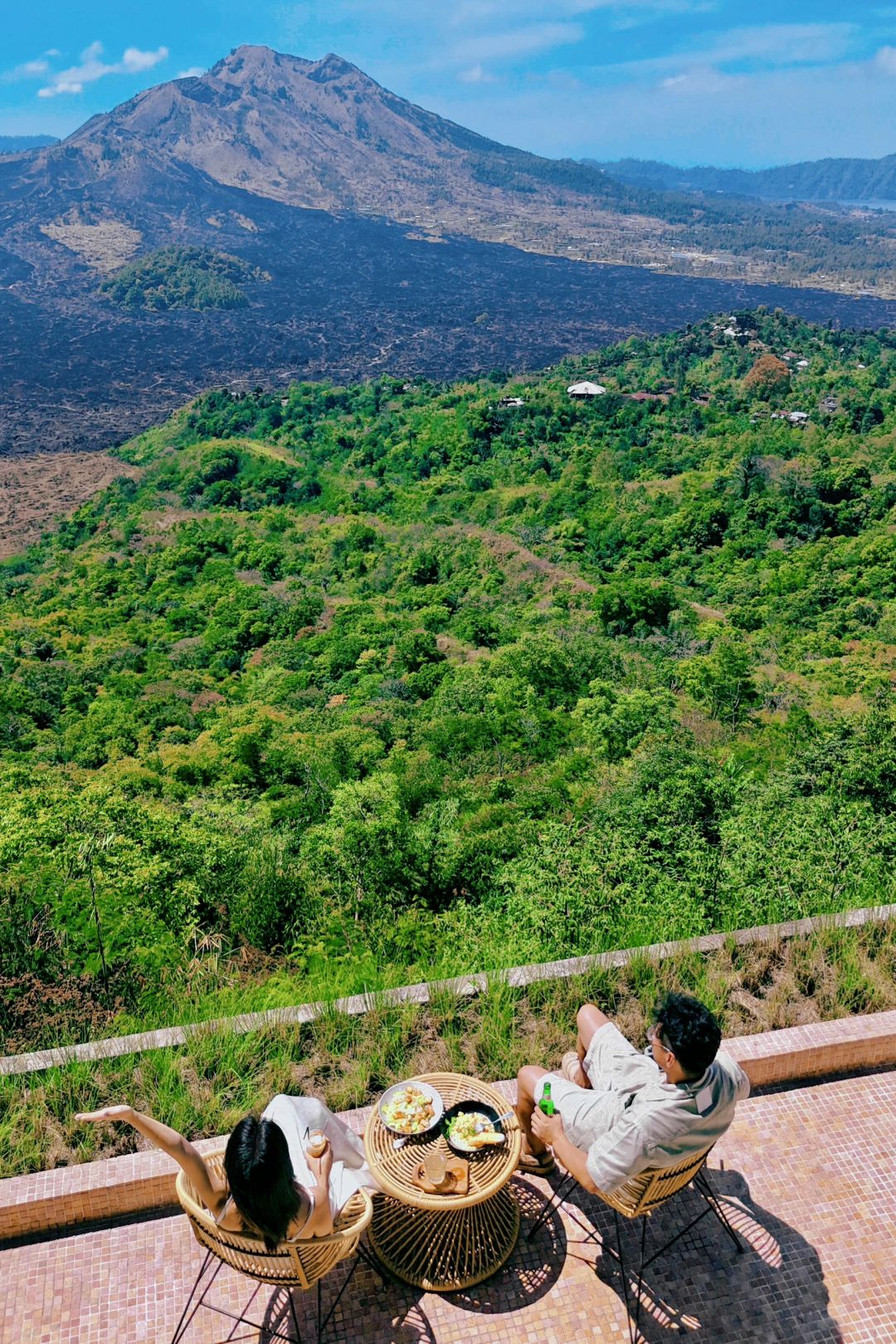 Bali-Montana Del Cafe, Akasa Specialty Coffee, Paperhills Cafe. View of Bali's Batur volcano lake