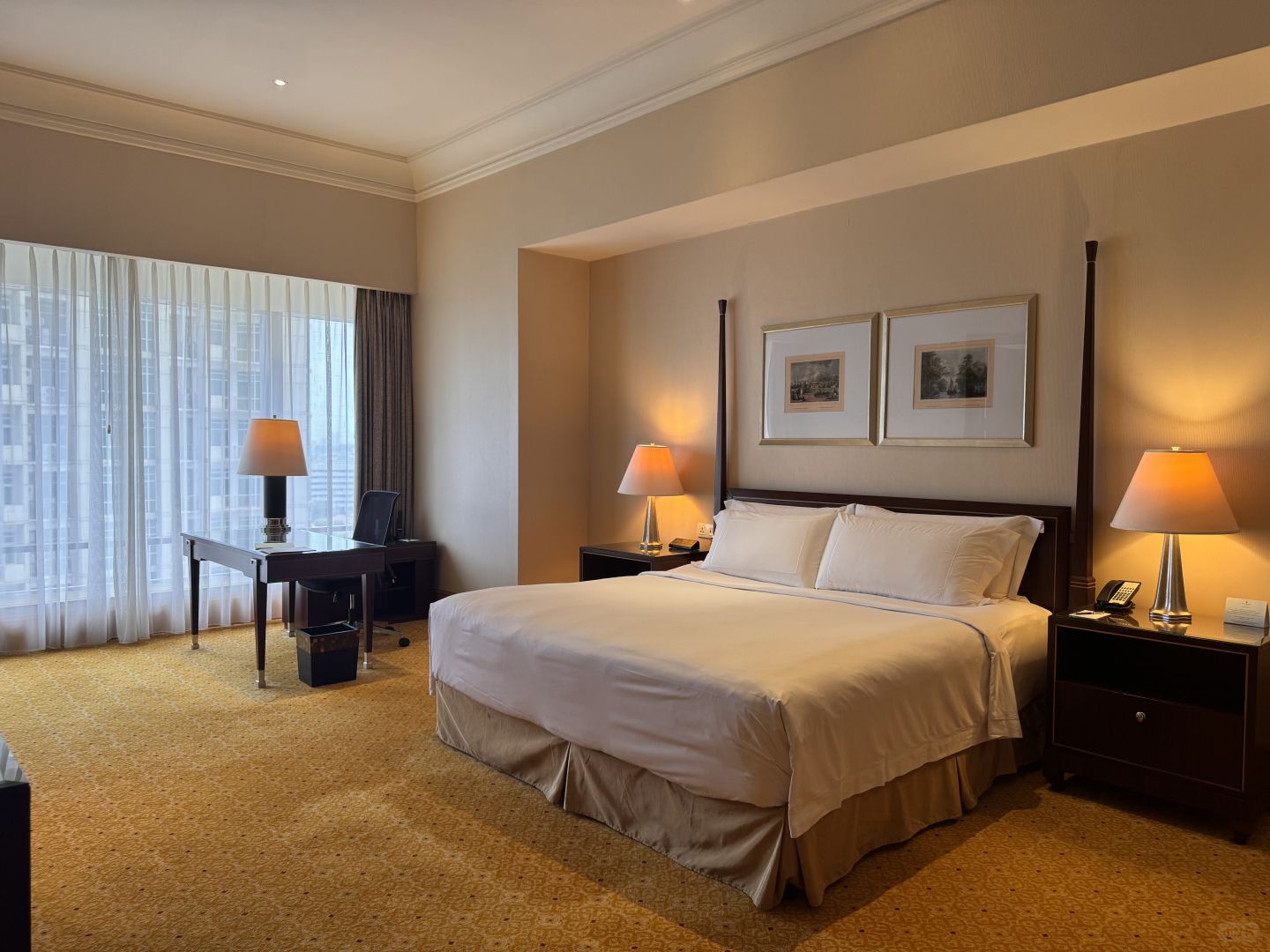 Jakarta-Ritz-Carlton Hotel Mega Kuningan, check-in 3 hours early, free lounge and buffet dinner