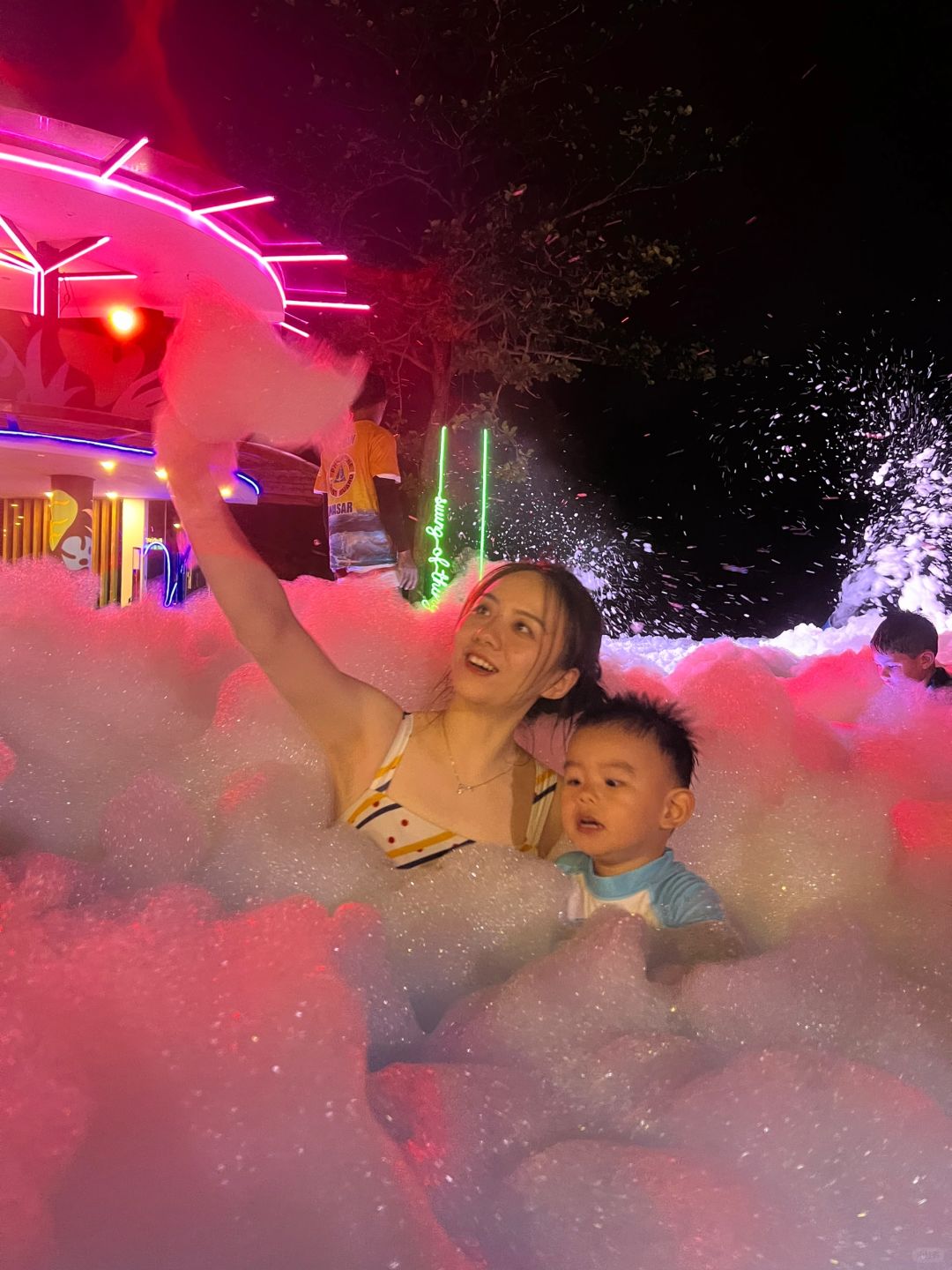 Boracay-Fairways and Blue Water Golf Hotel in Boracay, experience weekend pool foam party