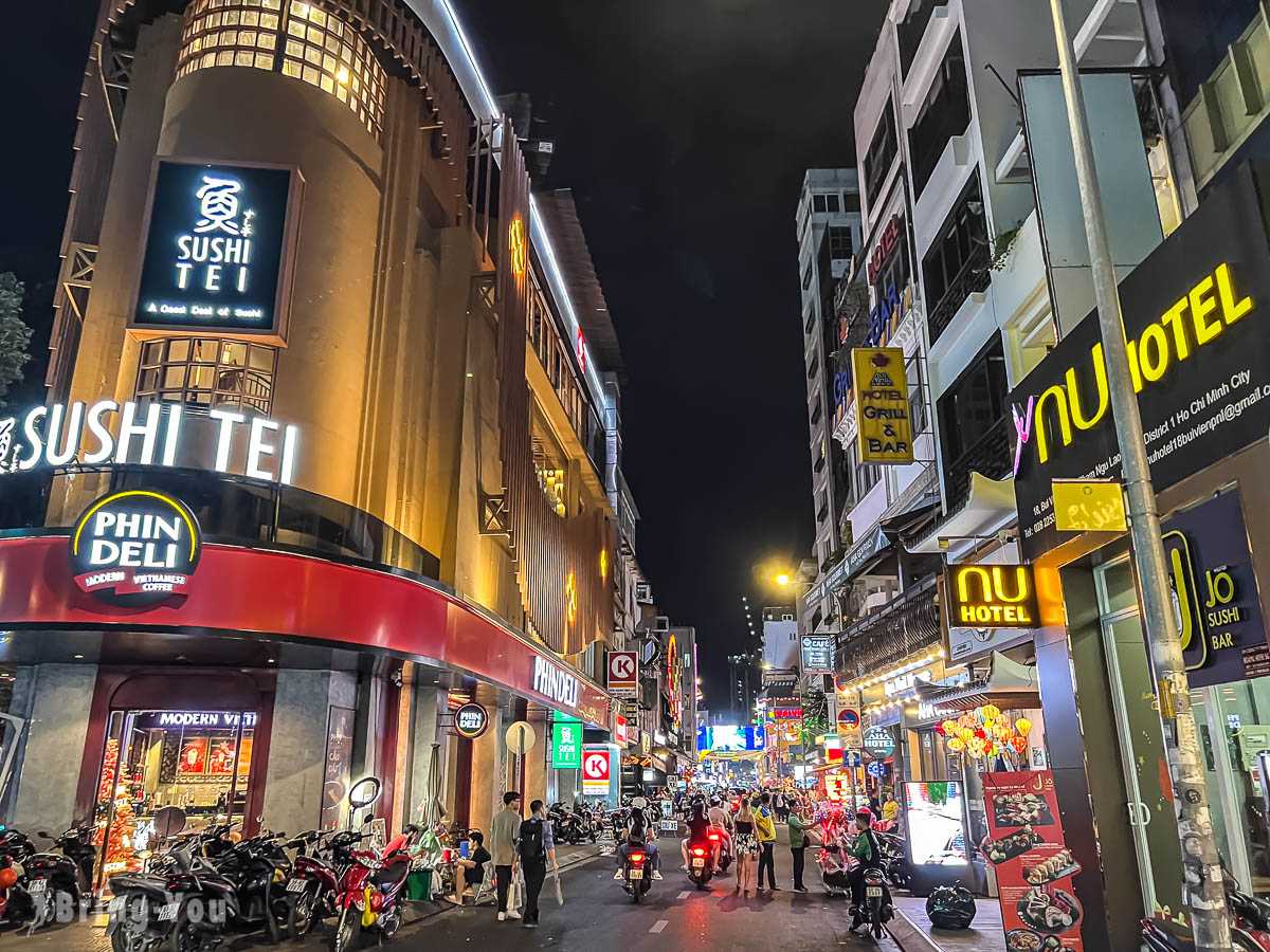 Ho Chi Minh-Guide to Pham Ngu Lao Street: Food, massage, bars, hot girls, and super decadent nightlife