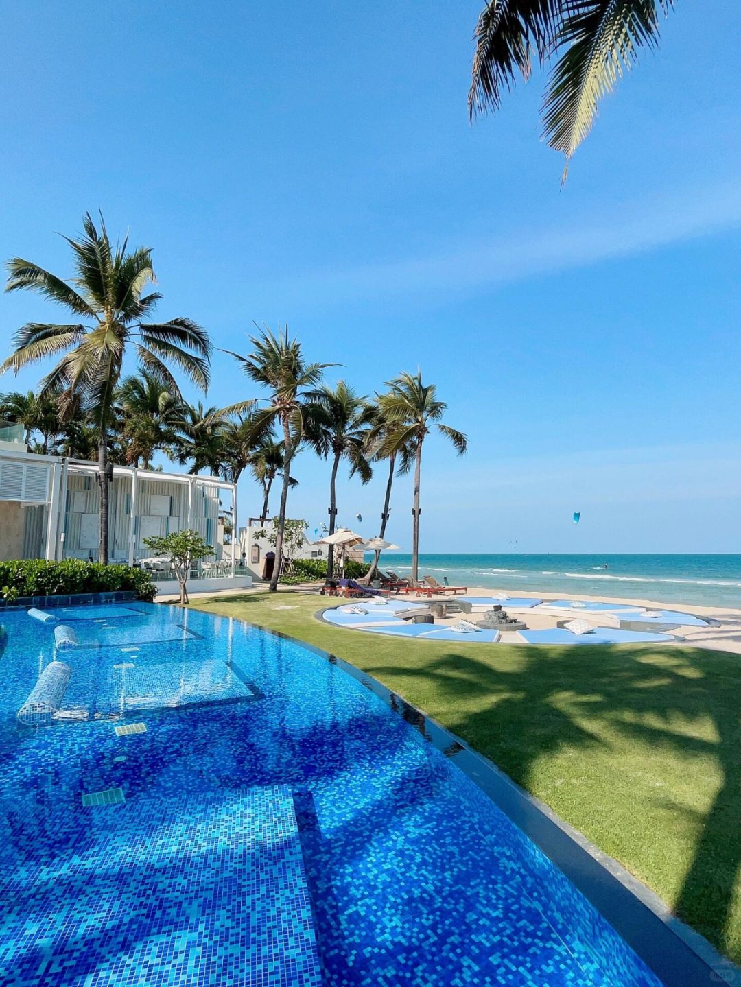 Hua Hin-InterContinental Hua Hin Hotel, with swimming pool, restaurant, pool bar and spa massage