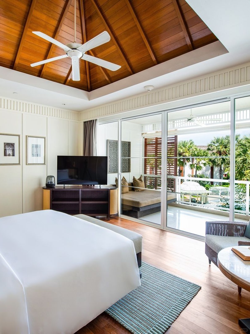 Hua Hin-InterContinental Hua Hin Hotel, with swimming pool, restaurant, pool bar and spa massage