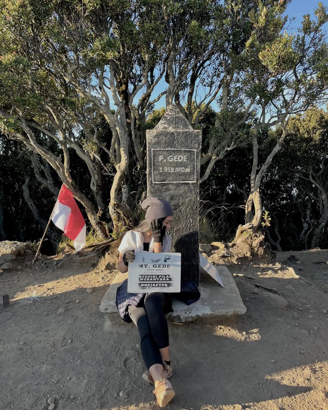 Jakarta-Hike to Mount Gede in West Java?, Jakarta, Indonesia, home to a variety of local wildlife