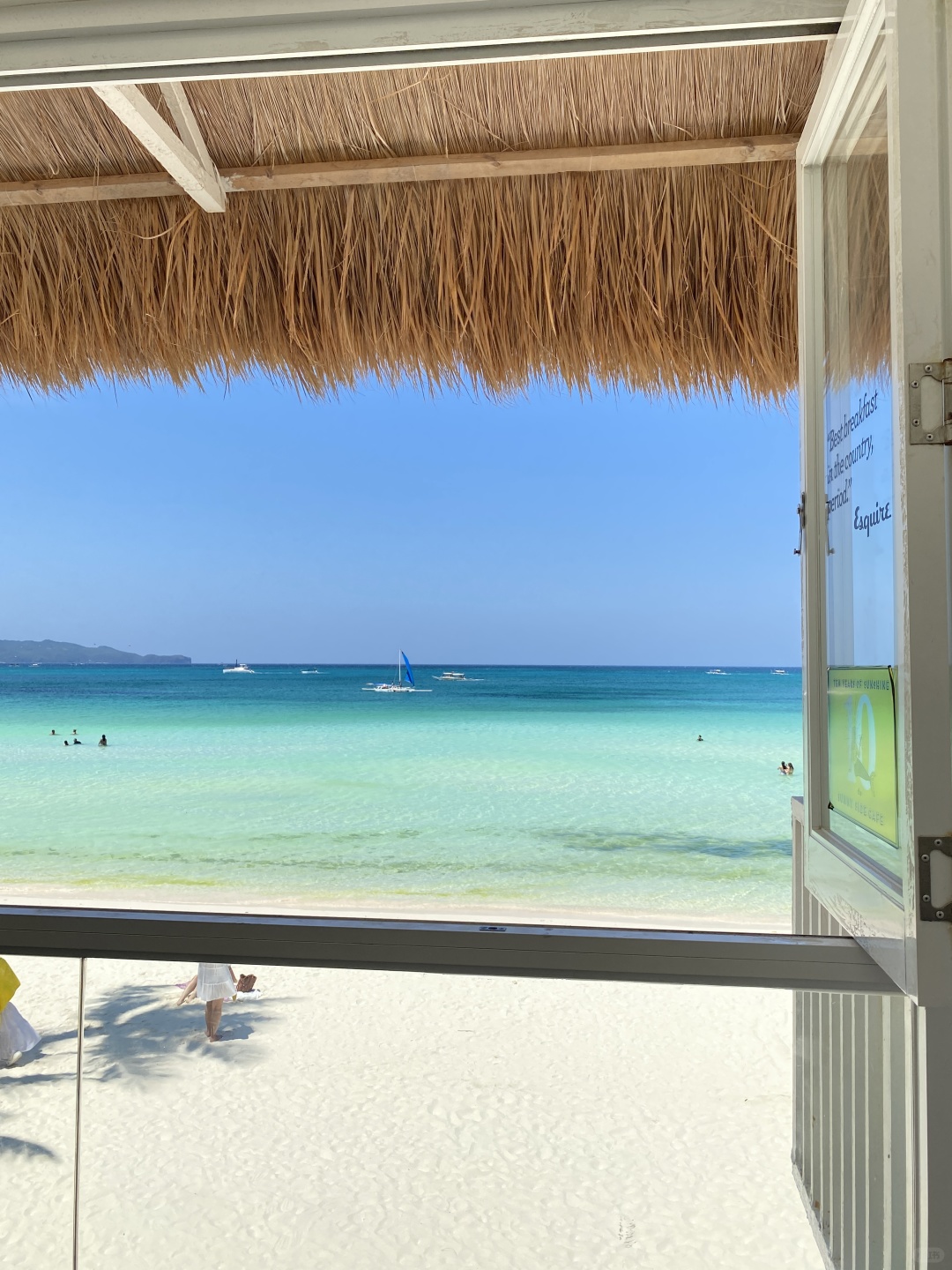 Boracay-The Sunny Side Cafe on Boracay is as beautiful as a painting, no color adjustment required