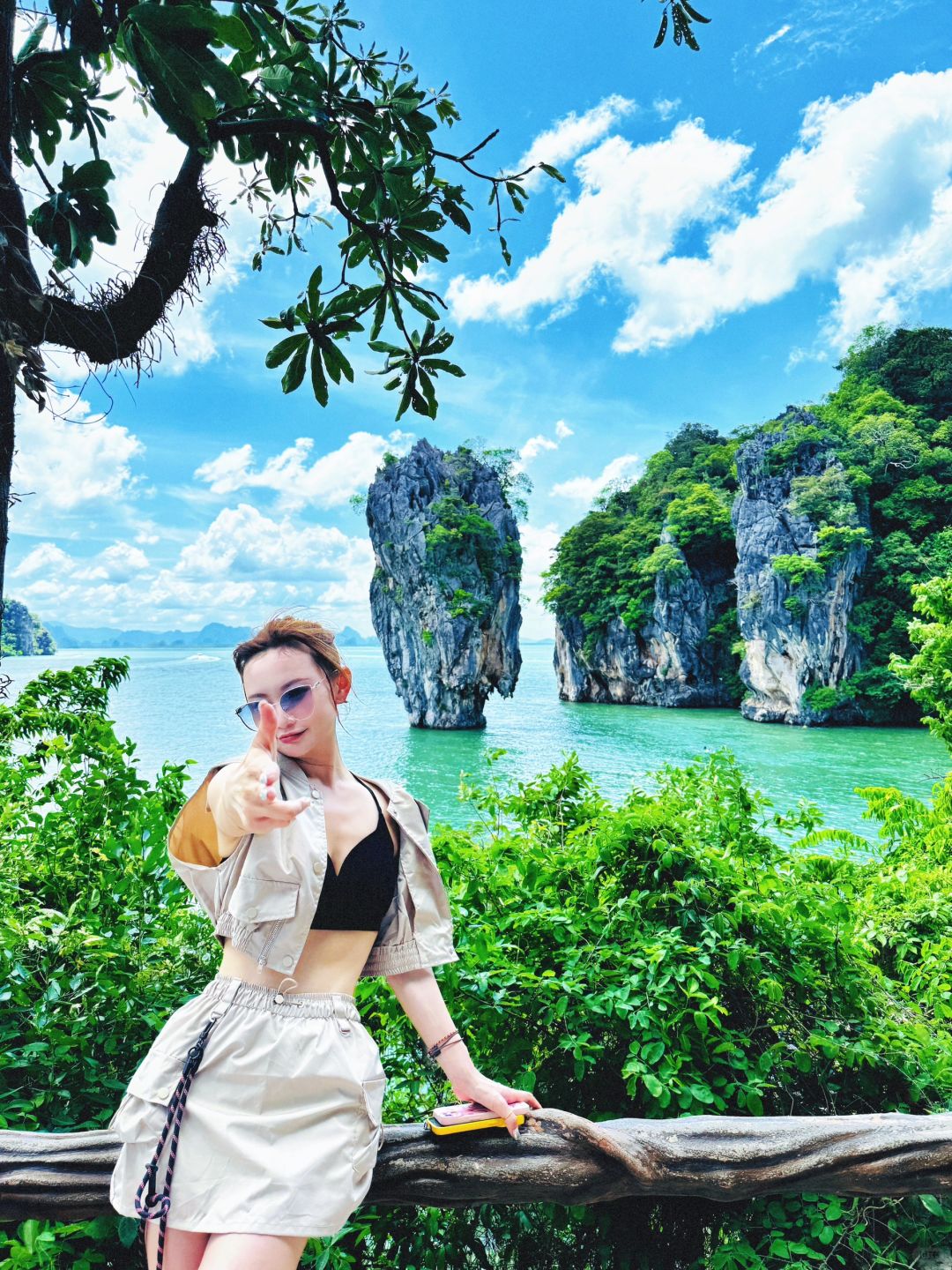 Phuket-Phuket Phang Nga Bay National Park tourist attractions, floating market and karst boating