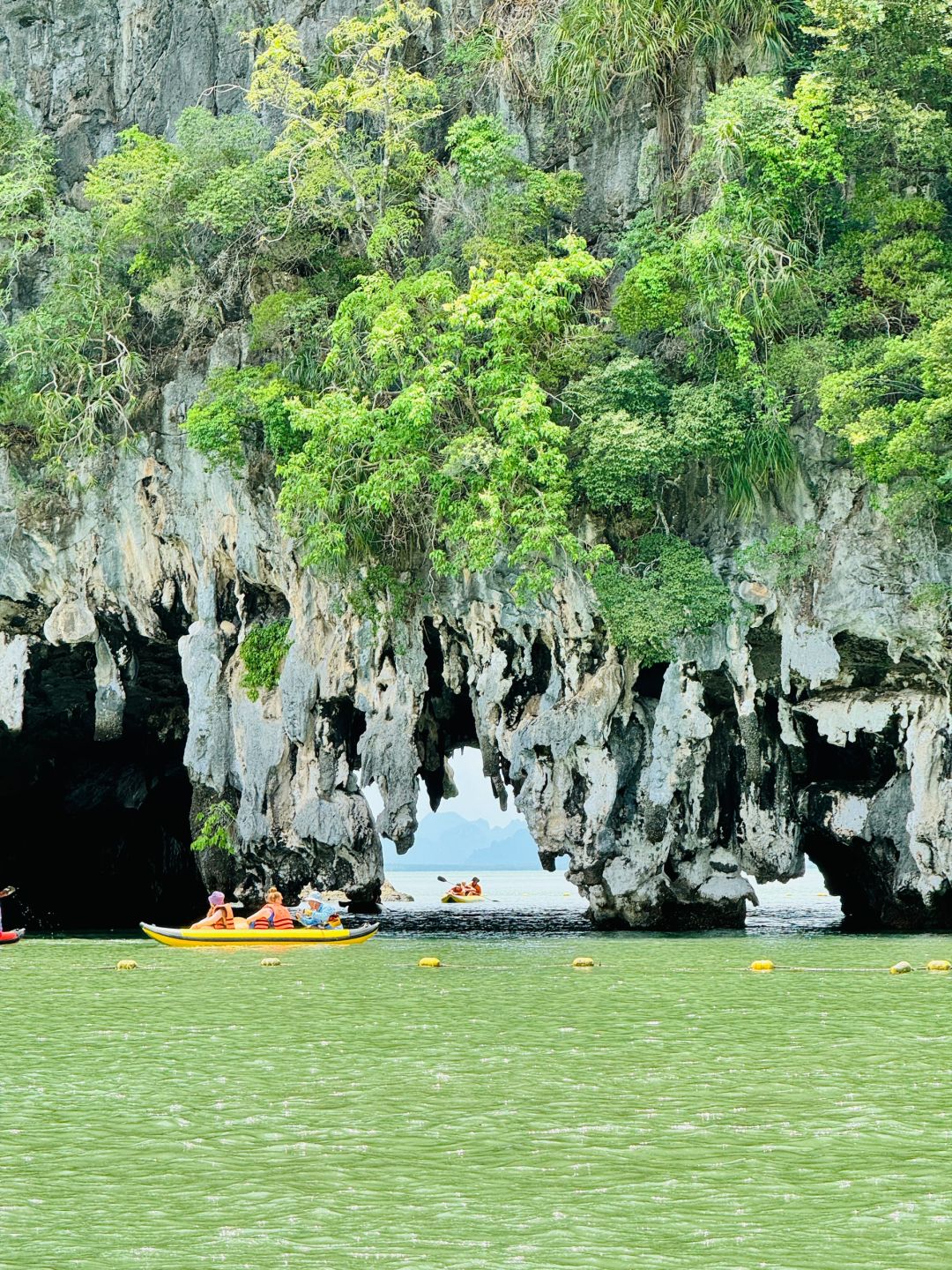 Phuket-Phuket Phang Nga Bay National Park tourist attractions, floating market and karst boating