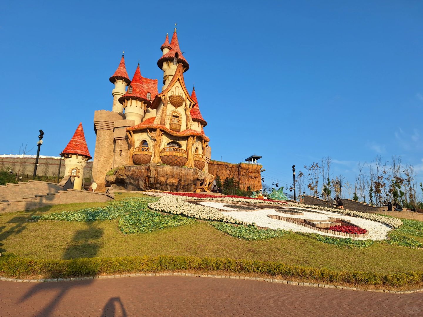 Busan/Jeju-Busan Lotte World Main Amusement Park, 💞featuring carousel and roller coaster rides