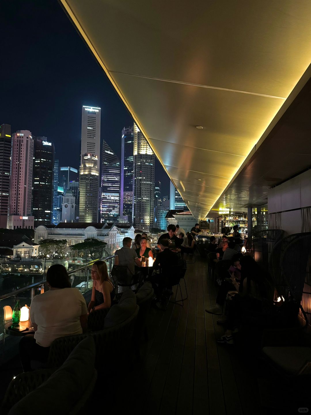 Singapore-Smoke & Mirrors Bar, experience 12 unique cocktails and overlook the night view of Singapore city