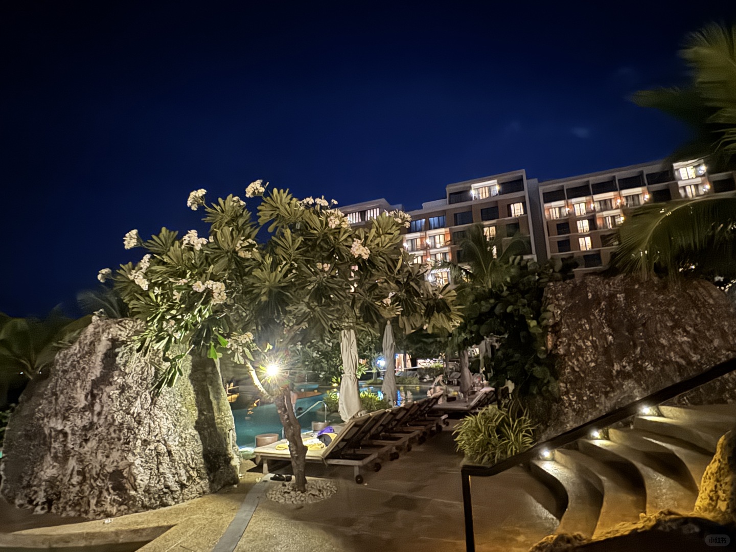 Cebu-Muhi Cave Bar, popular cave restaurant in Cebu, offers beer, wine, cocktails and mocktails