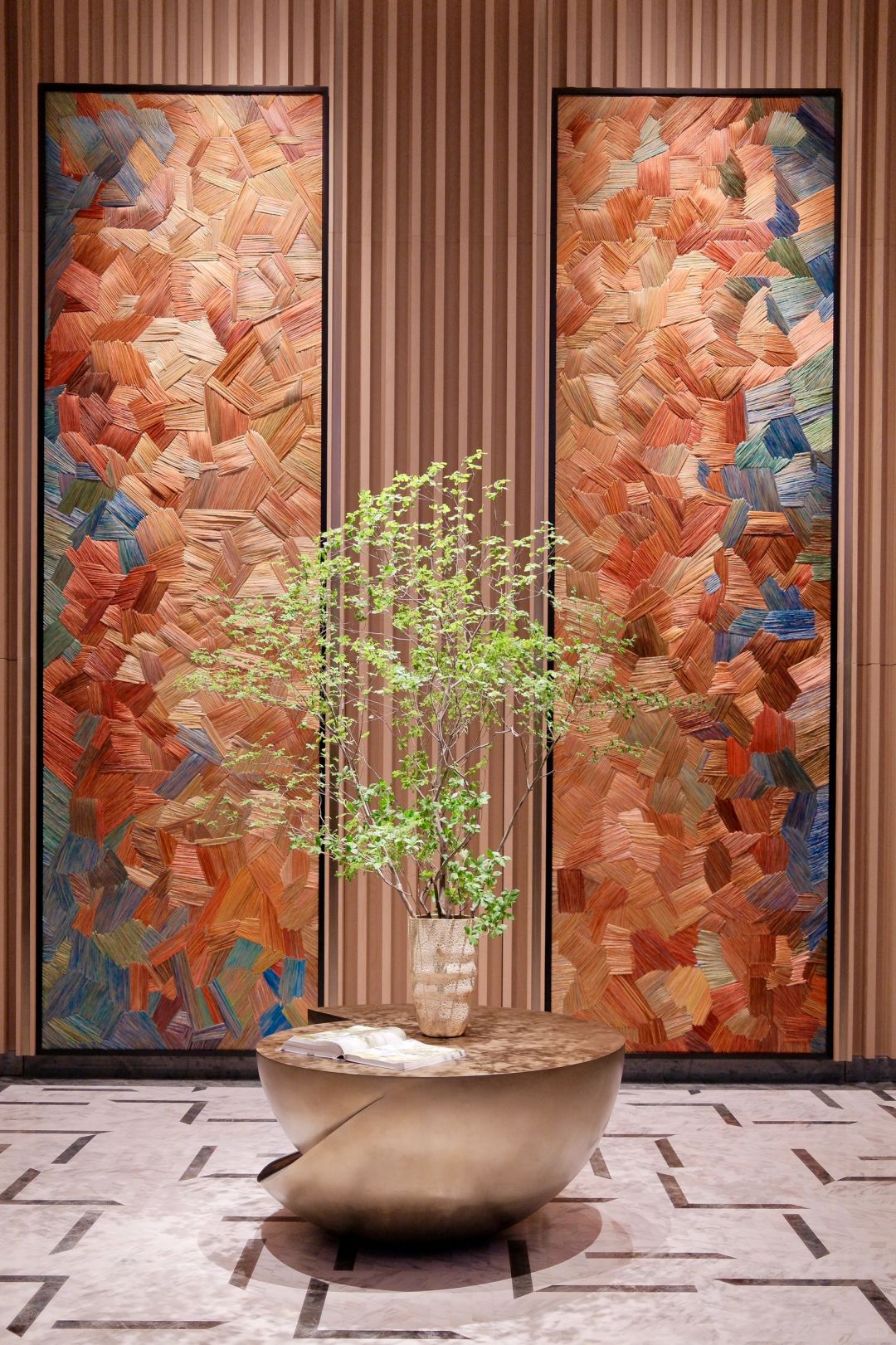 Hunan-Changsha Park Hyatt Hotel, a stylish and luxurious mansion, also has a taste in the selection of artworks