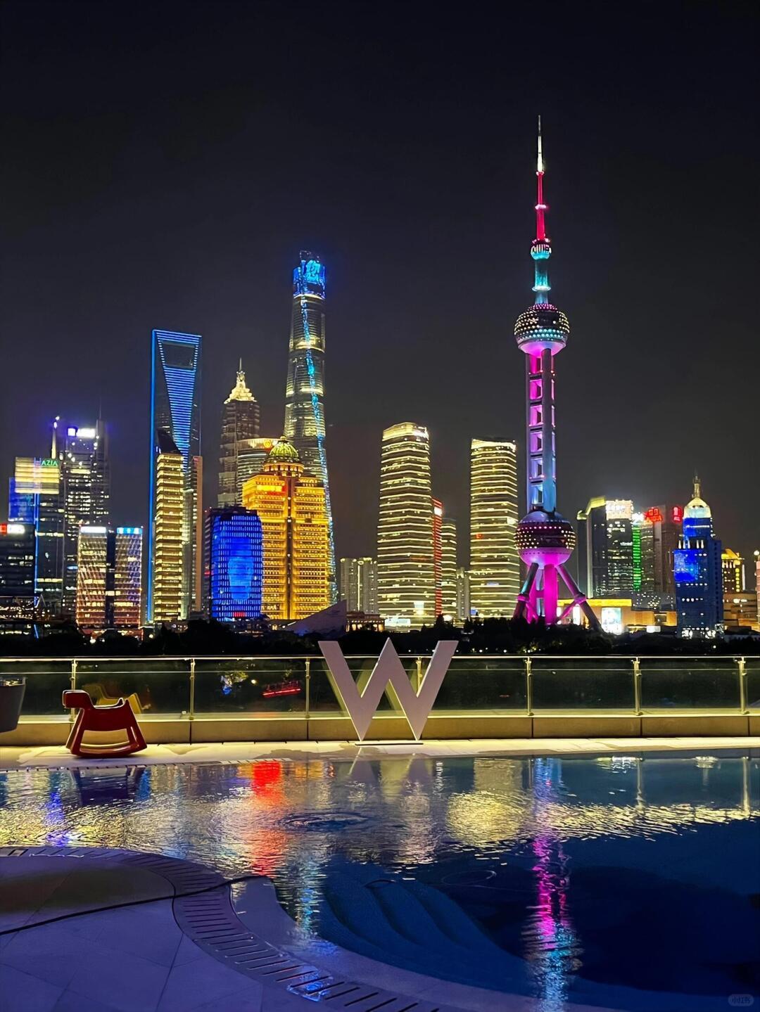 Jiangsu/Zhejiang/Shanghai-The W Hotel on the Bund in Shanghai, located near the Huangpu River, boasts unparalleled beautiful scenery