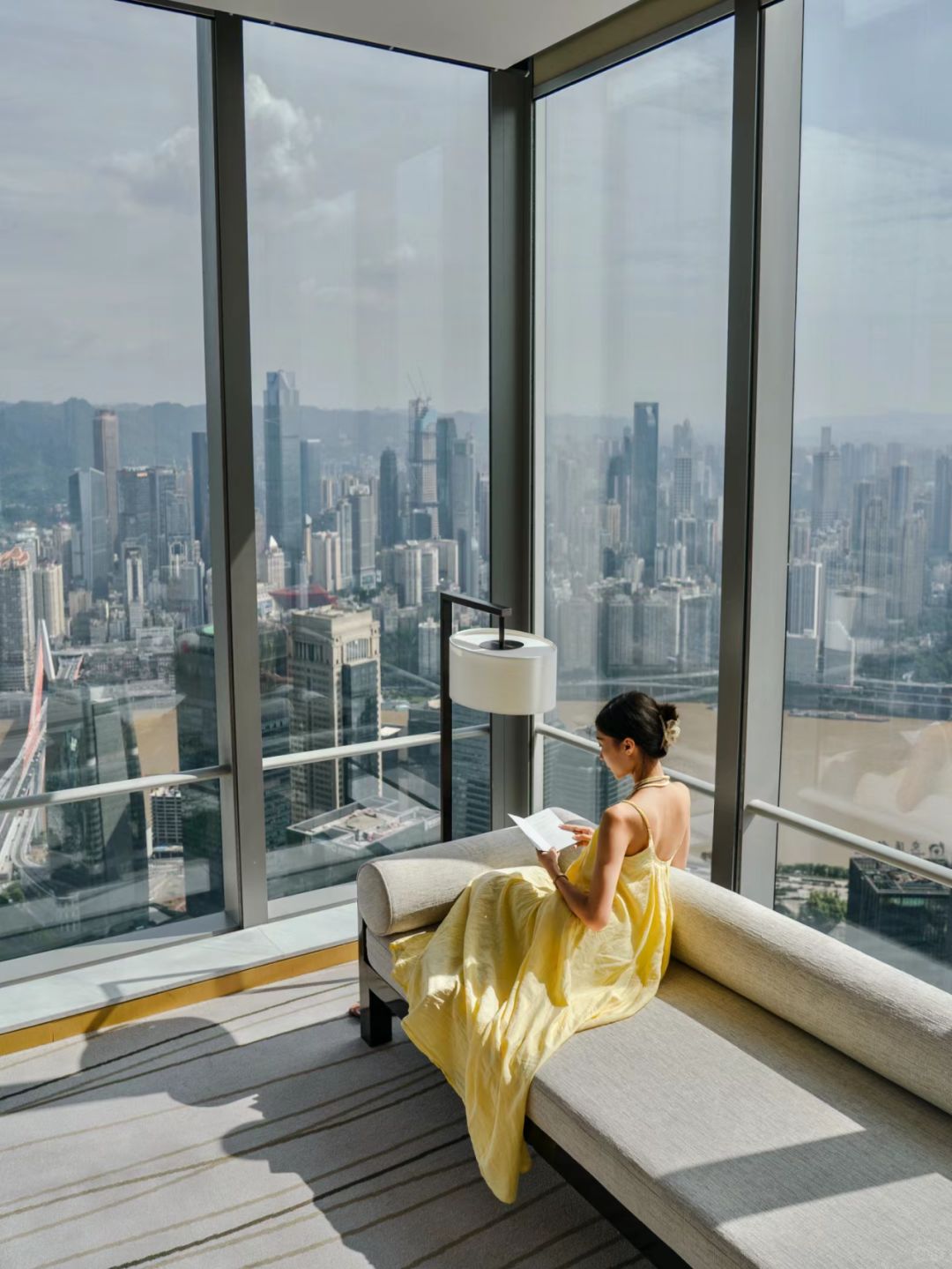 Sichuan-Chongqing five star Niccolo hotel, with a combination of artistic and modern decoration, boasts excellent city night views