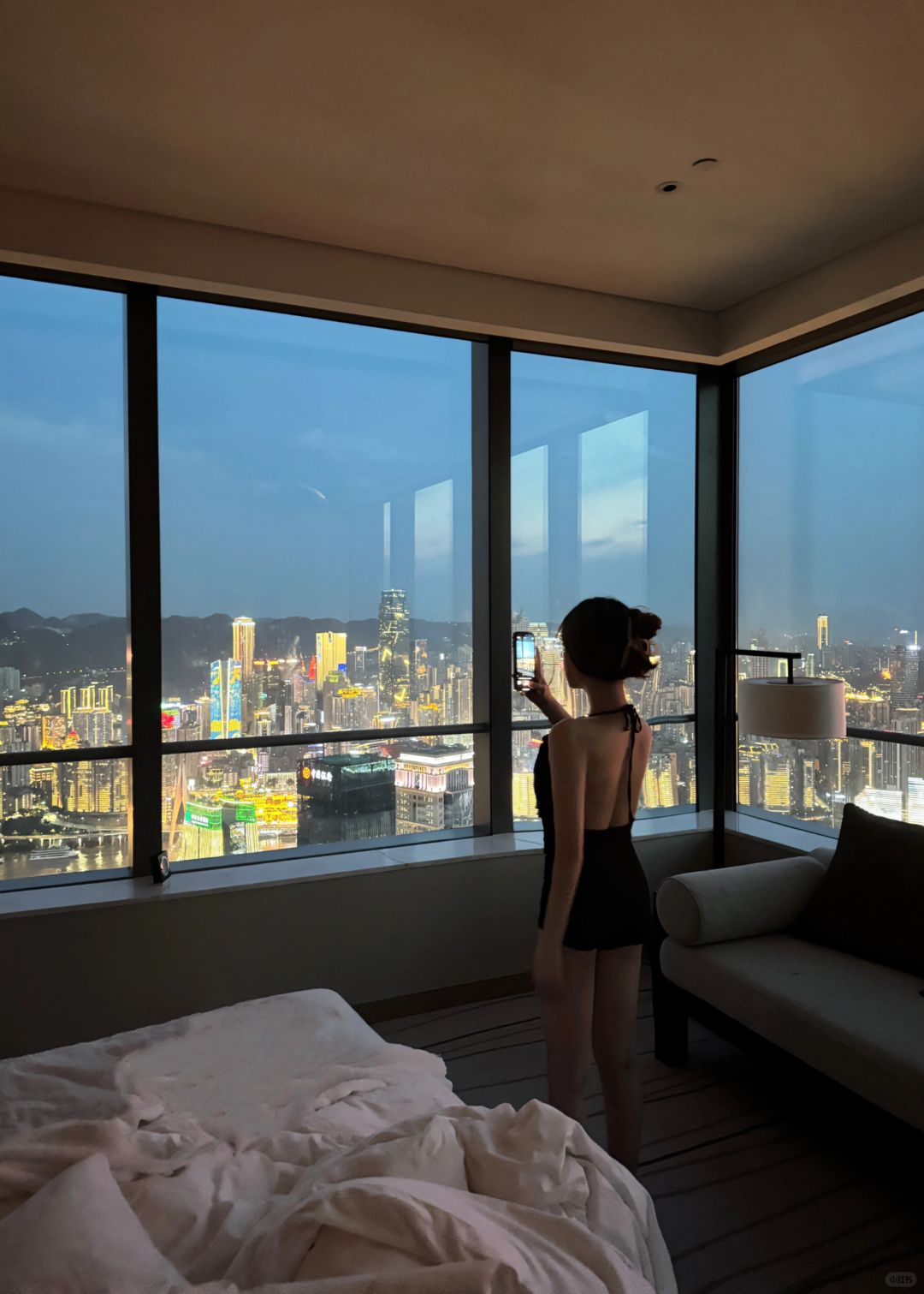 Chengdu/Chongqing-The Nicolo Hotel in Chongqing boasts stunning scenery, even offering views of Hongya Cave