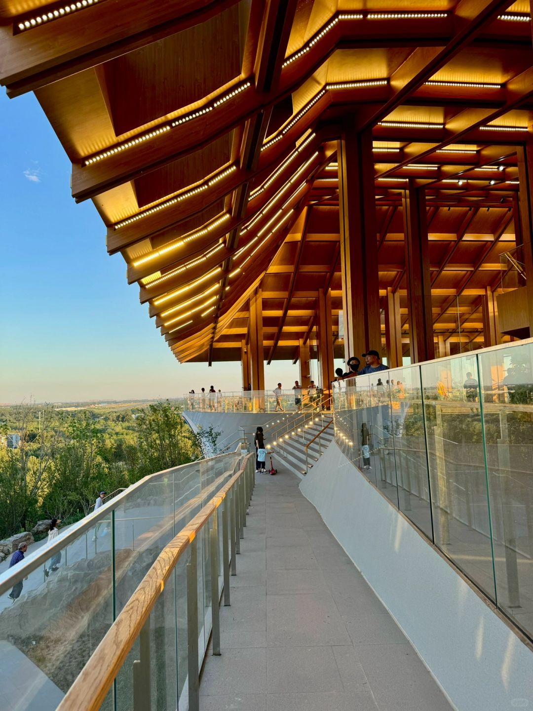 Beijing/Tianjin-Appreciating the urban scenery of Beijing from the observation deck of Nanyuan Forest Wetland Park