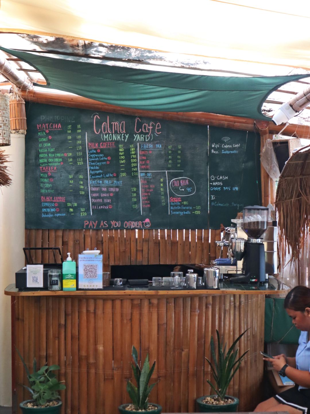 Boracay-Calma Cafe, a seaside cafe in Boracay, where you can lie in a hammock and bask in the sun