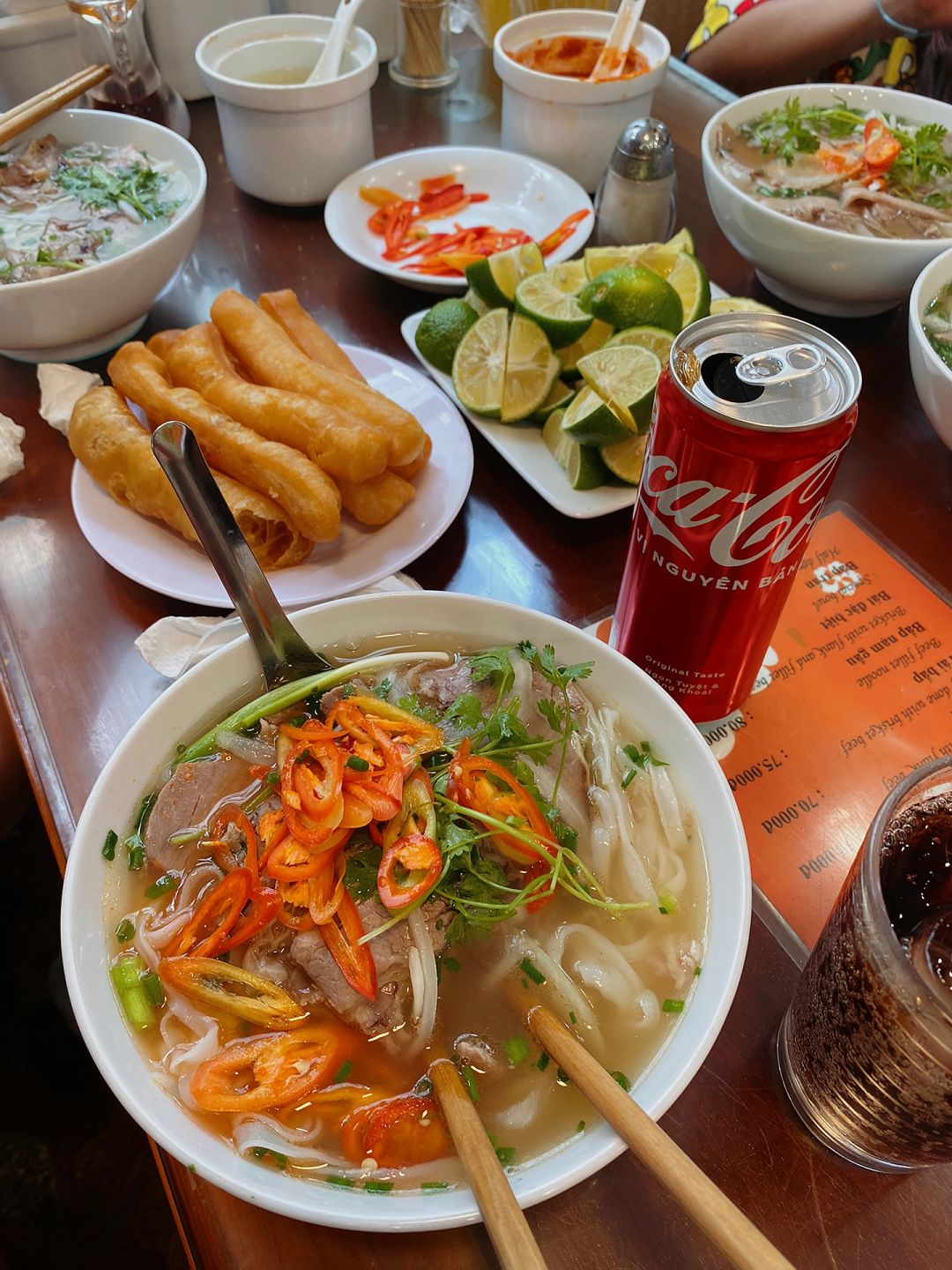 Hanoi-Phö 10 Ly Quâc Su restaurant, I want to eat 10 bowls of Vietnamese noodles at a time