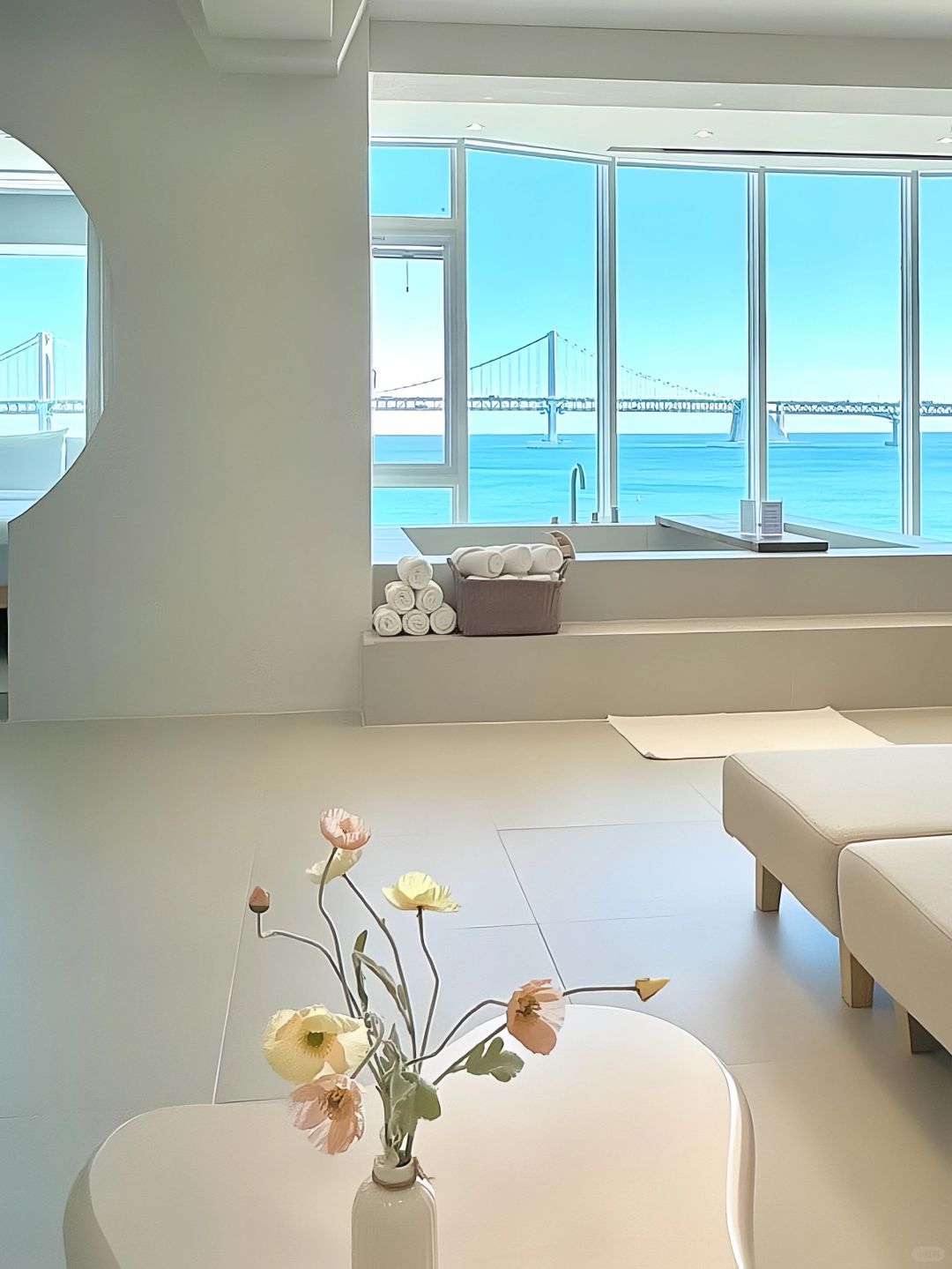 Busan/Jeju-Travel to Busan and stay at Stay moment B&B, where you can see the sea and sunrise